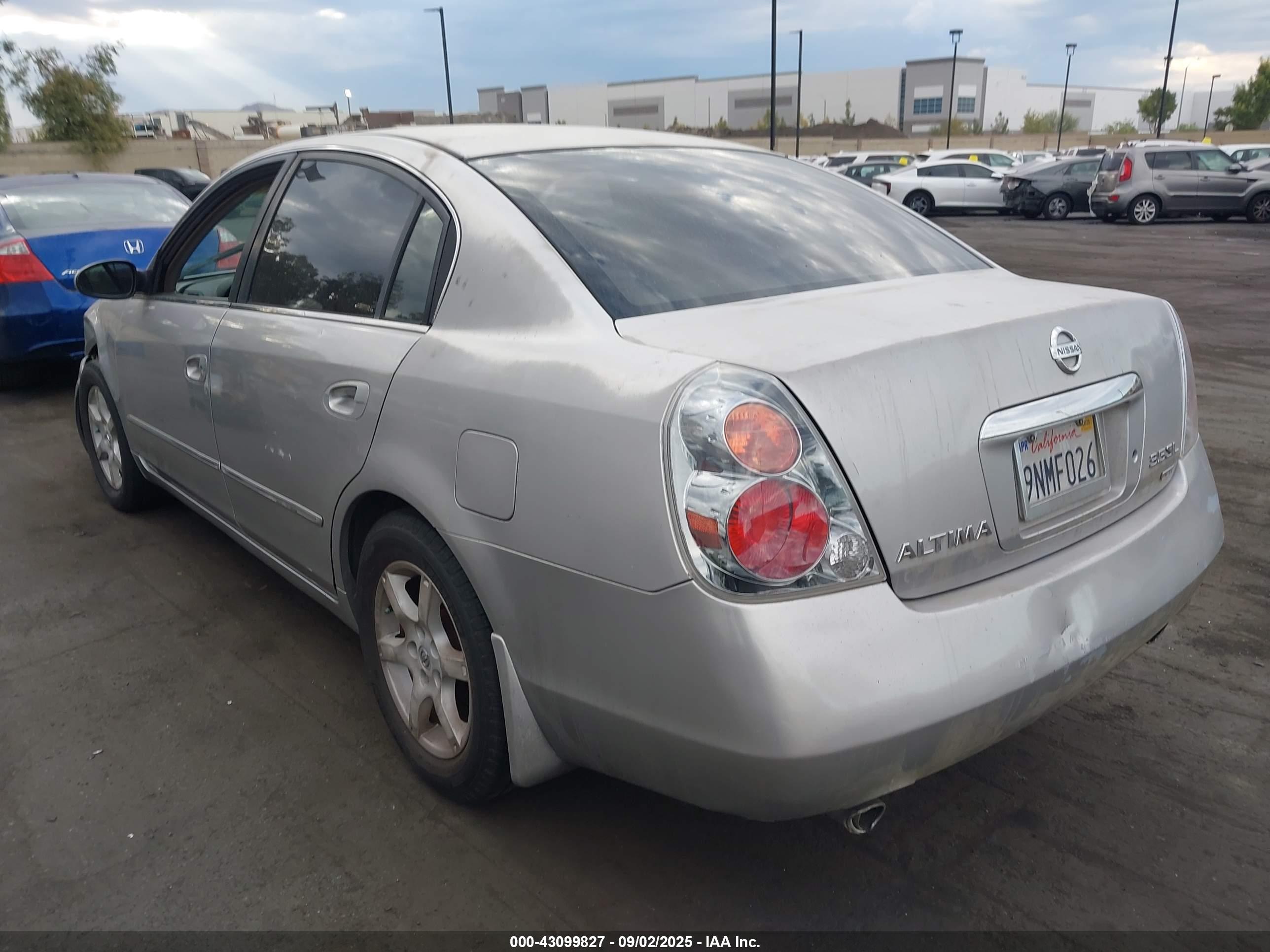 NISSAN ALTIMA image 3