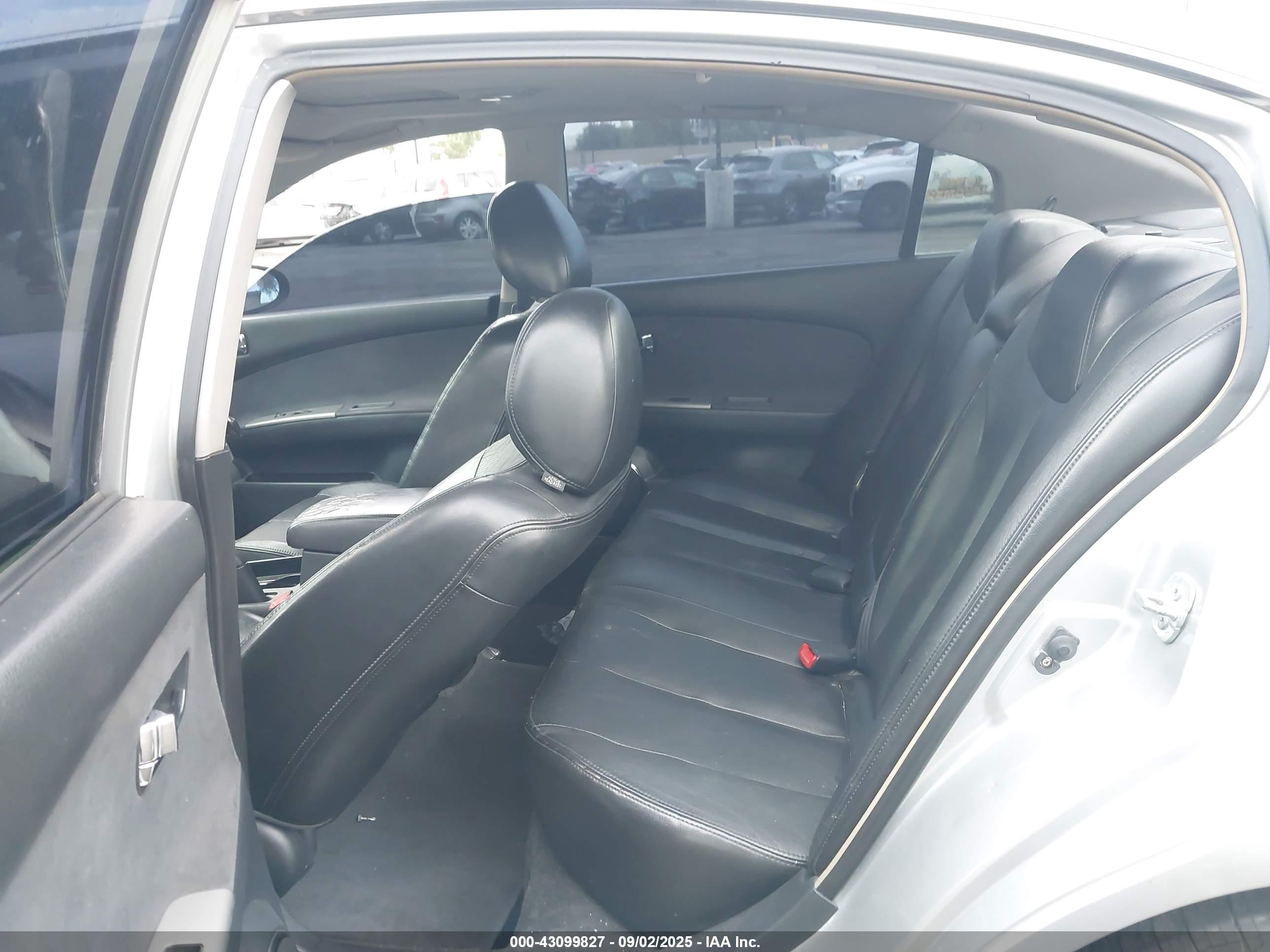 NISSAN ALTIMA image 8