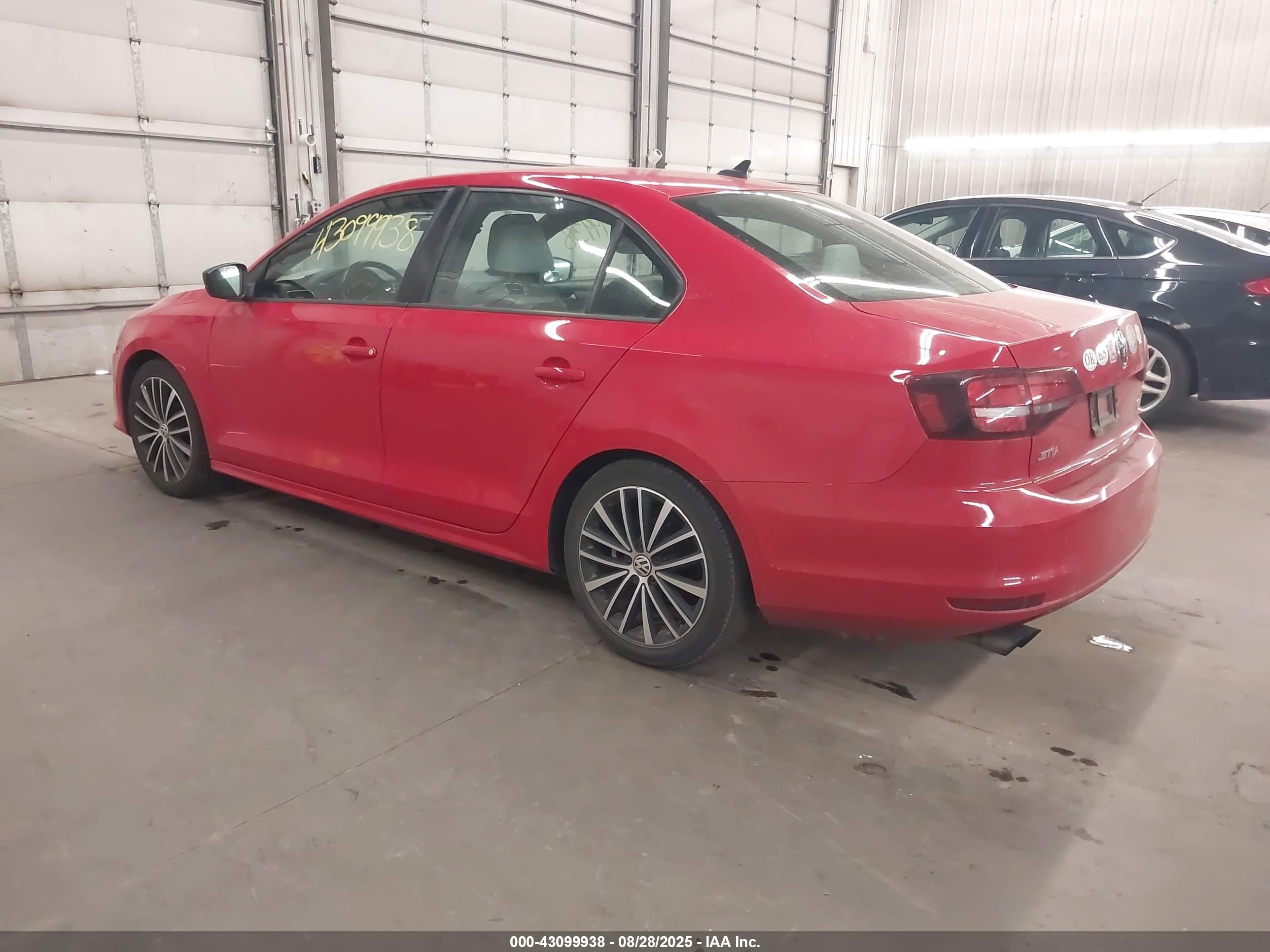 VOLKSWAGEN JETTA image 3