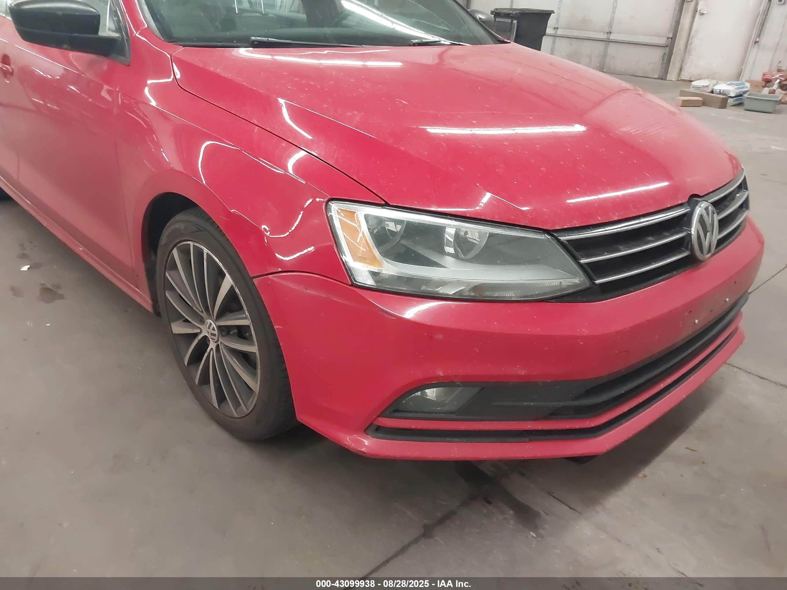 VOLKSWAGEN JETTA image 6