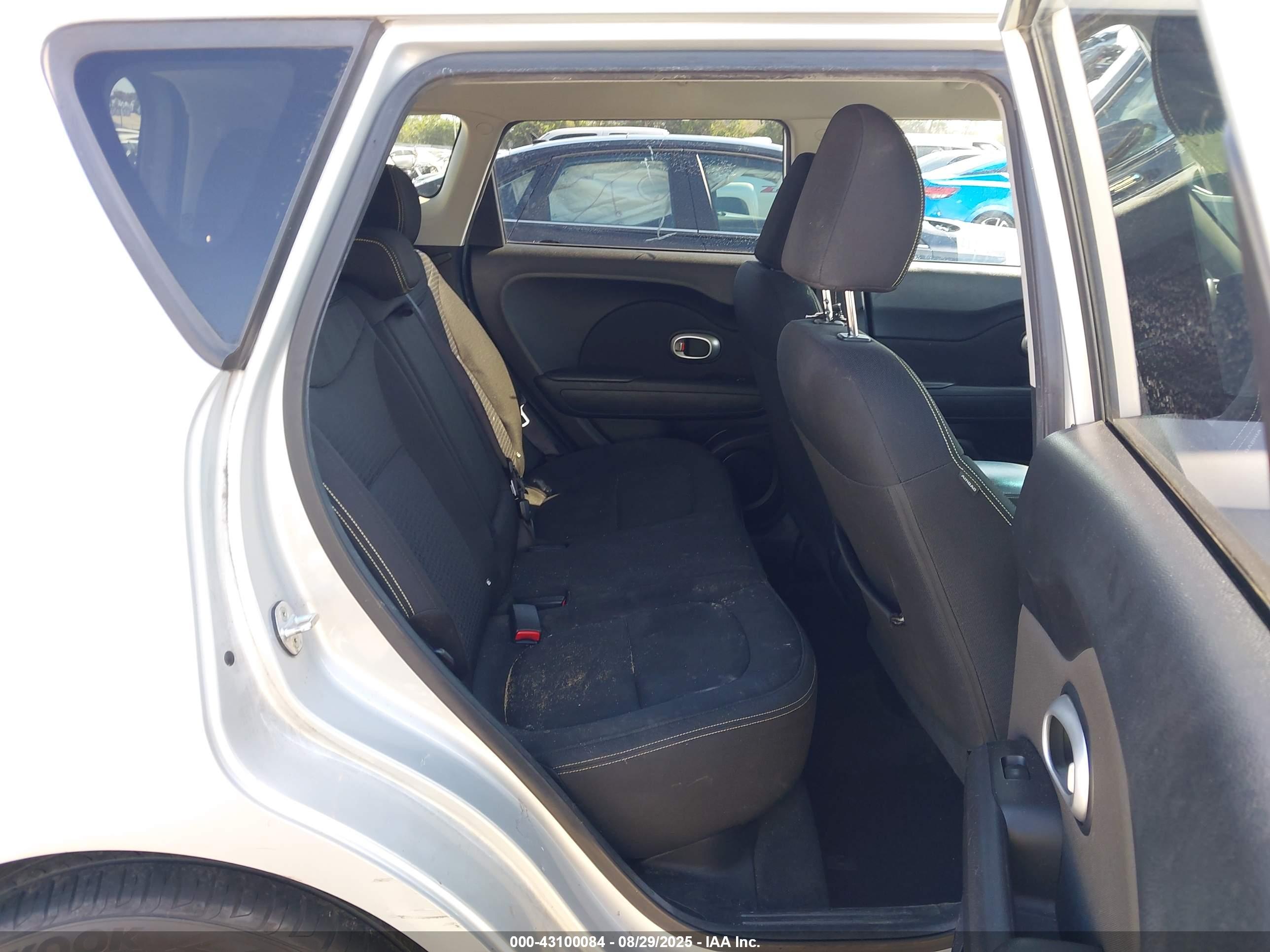 KIA SOUL image 8