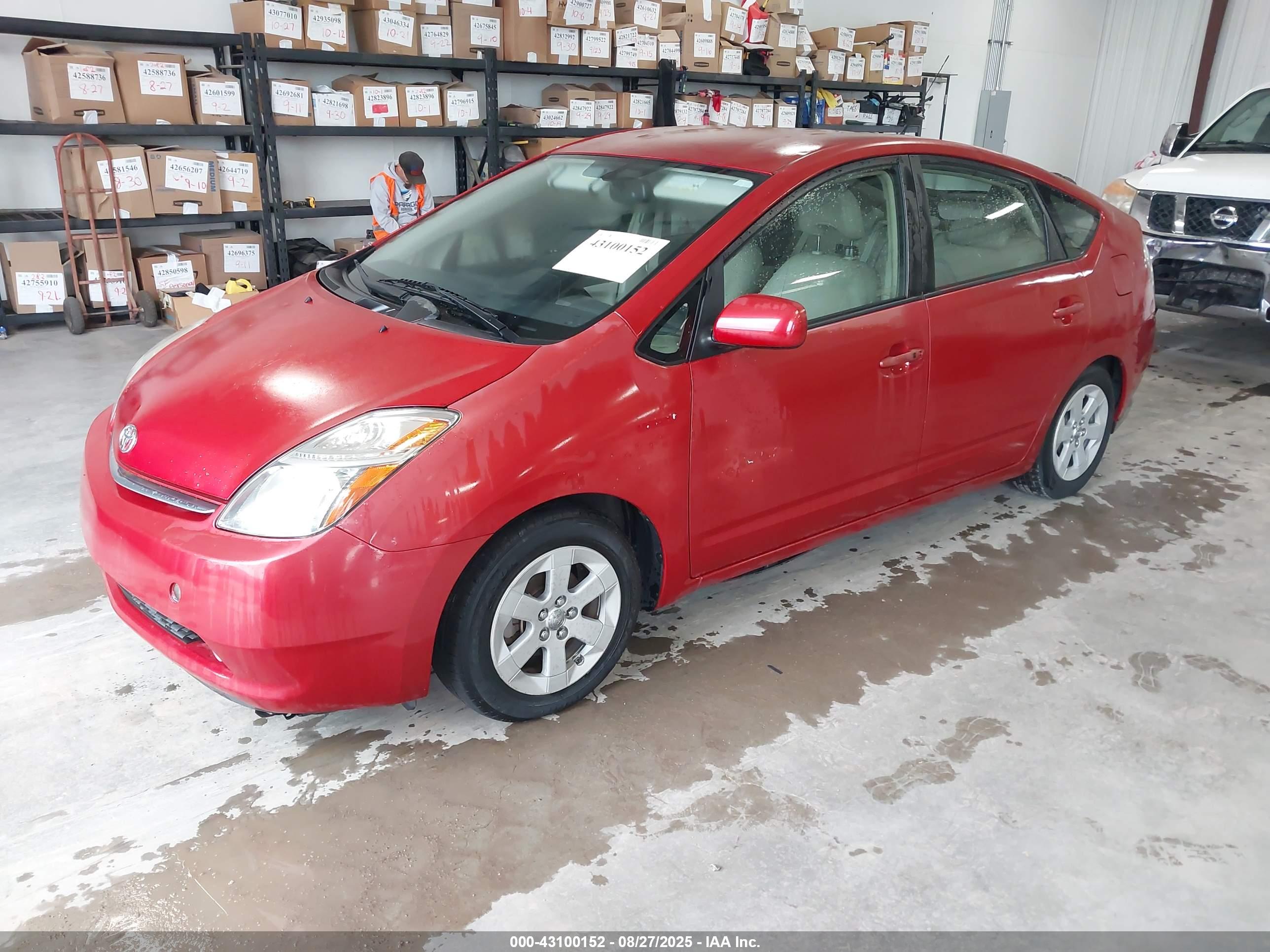 TOYOTA PRIUS image 2