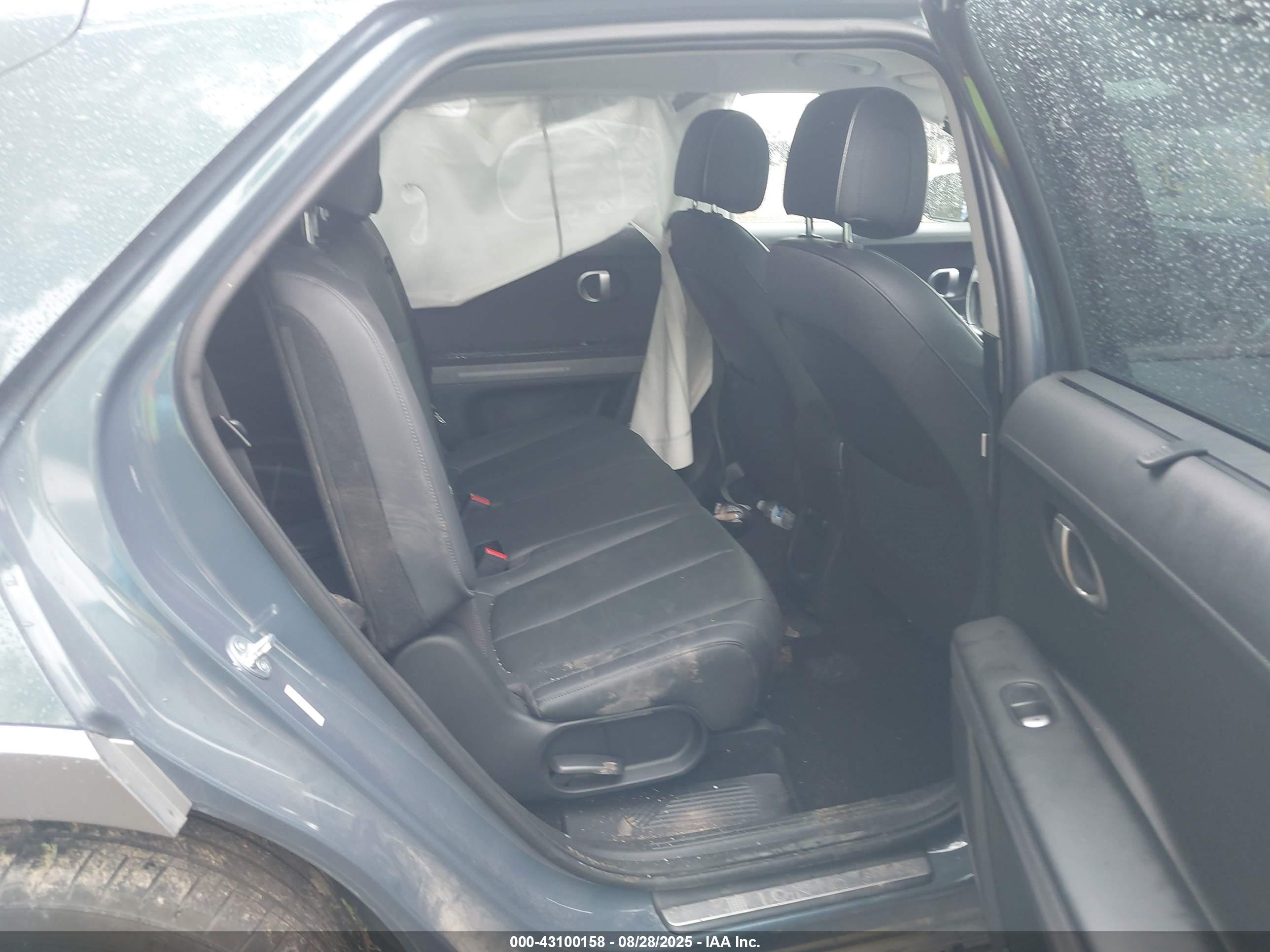 HYUNDAI IONIQ image 8