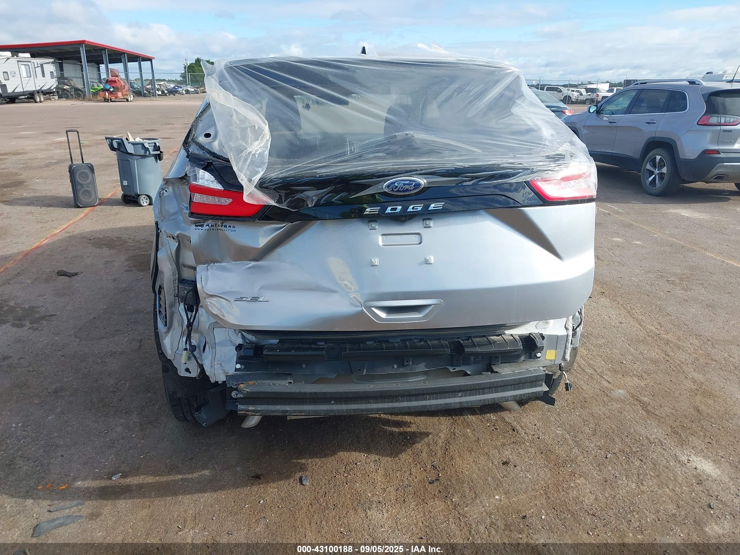 FORD EDGE image 6