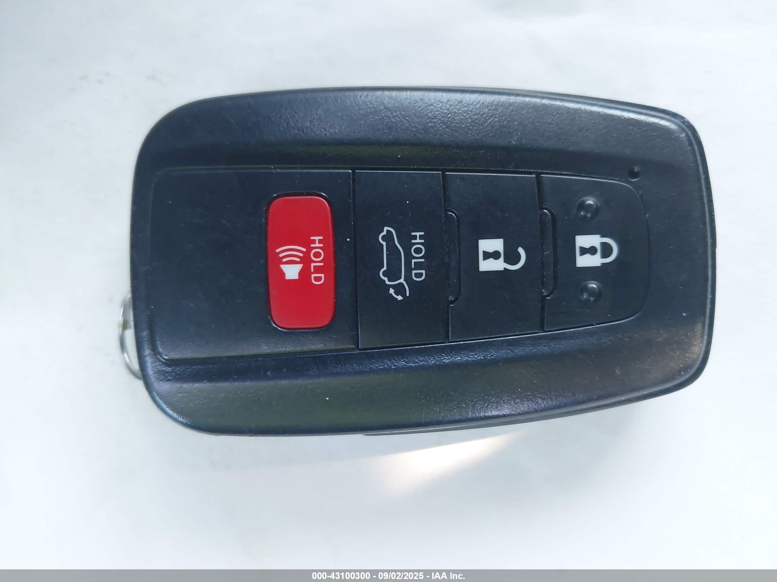 TOYOTA HIGHLANDER image 11