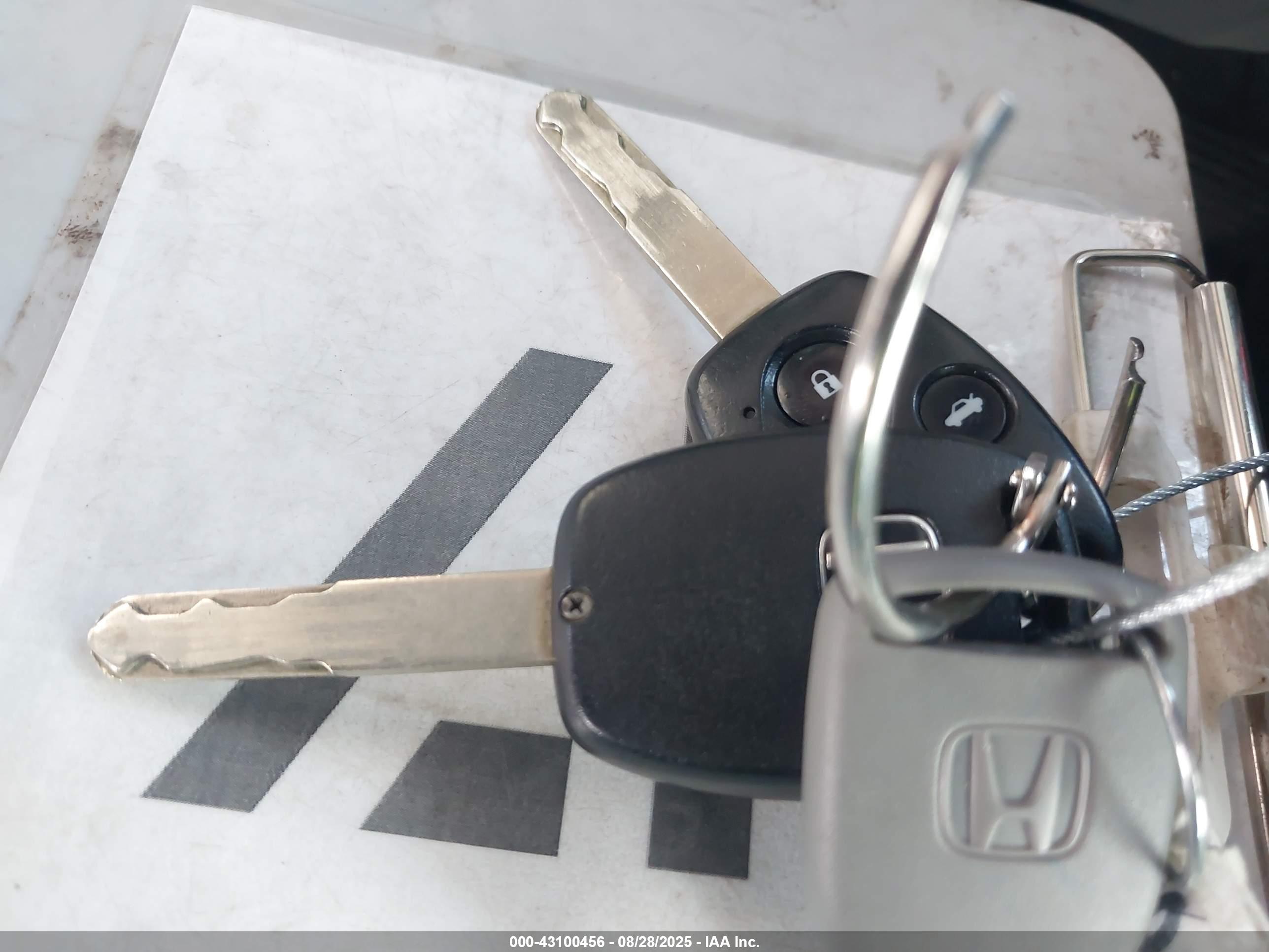HONDA CIVIC image 11