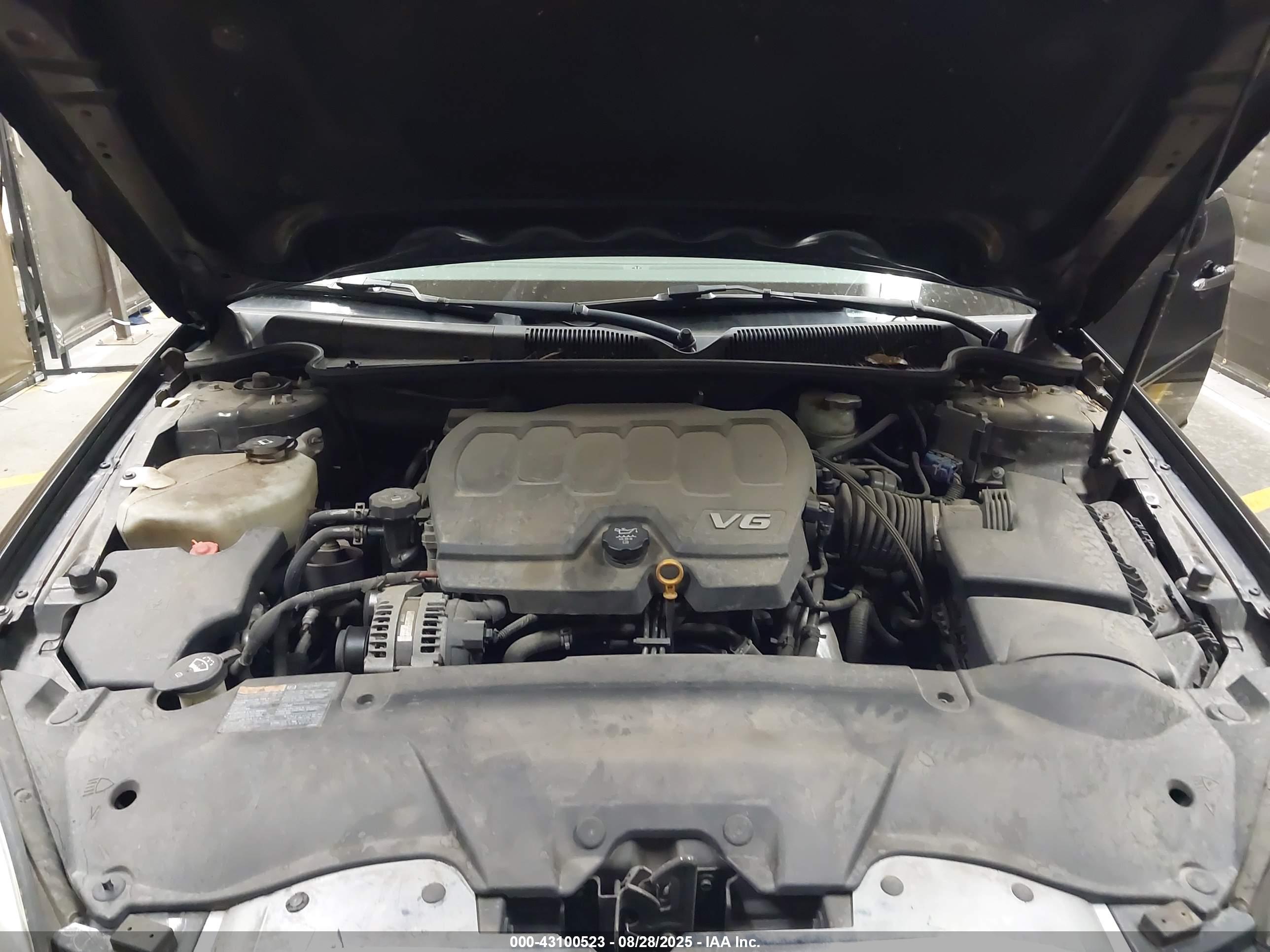 BUICK LUCERNE image 10