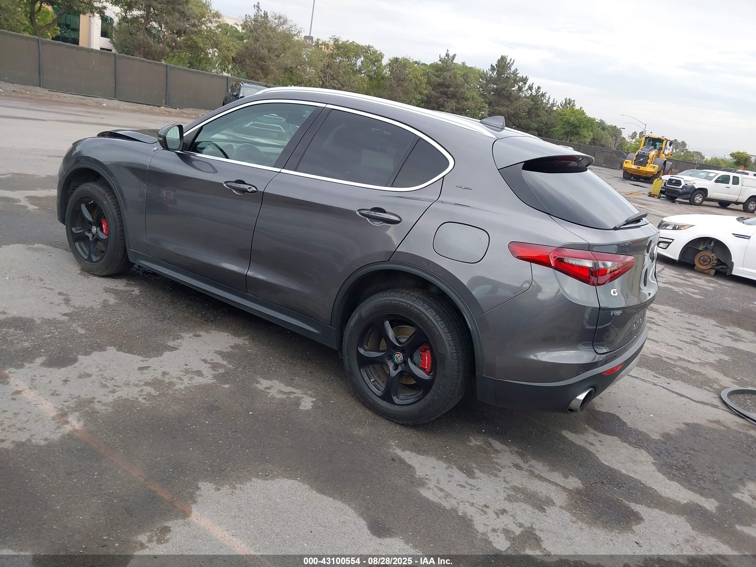 ALFA ROMEO image 3