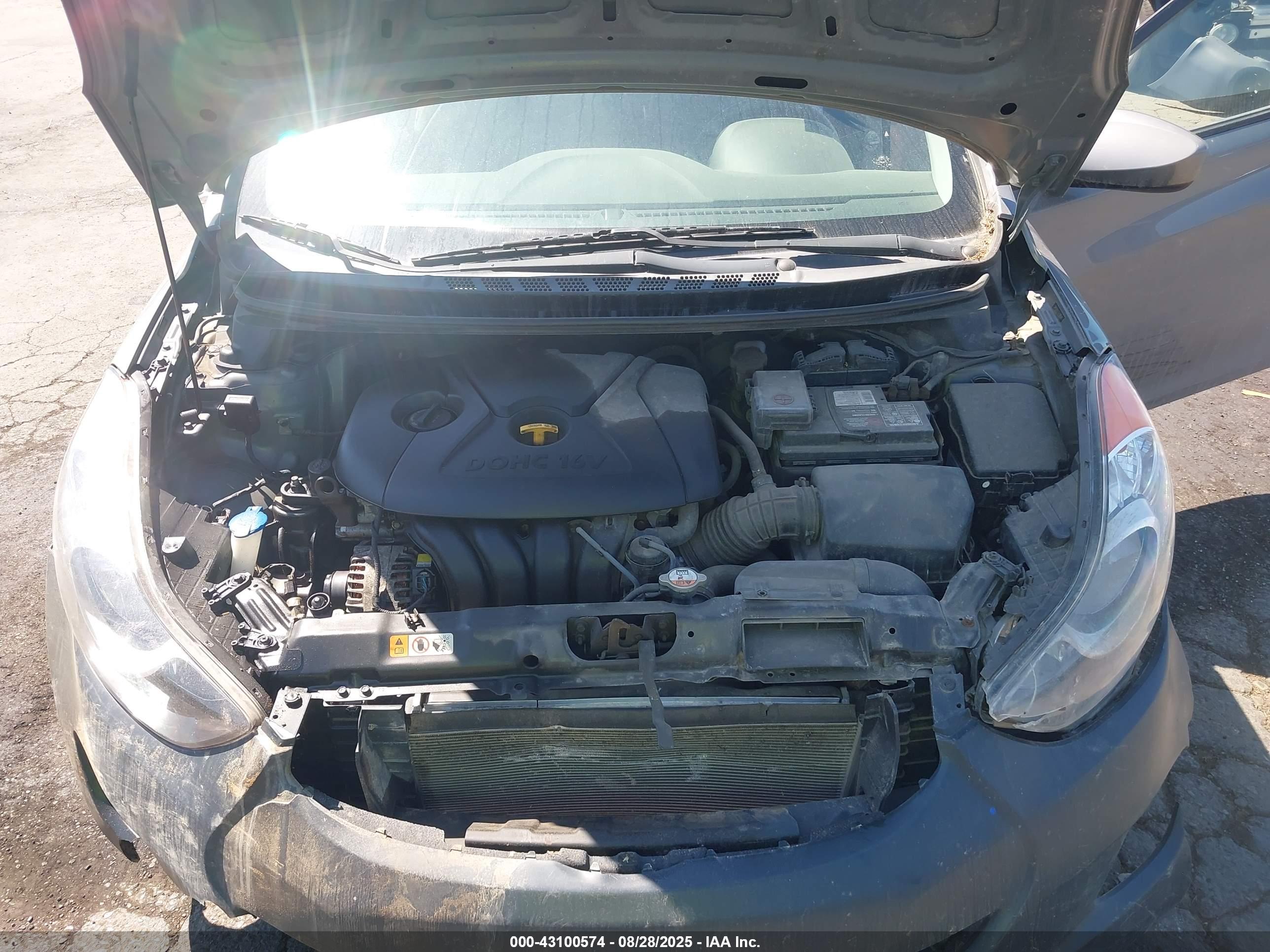 HYUNDAI ELANTRA image 10