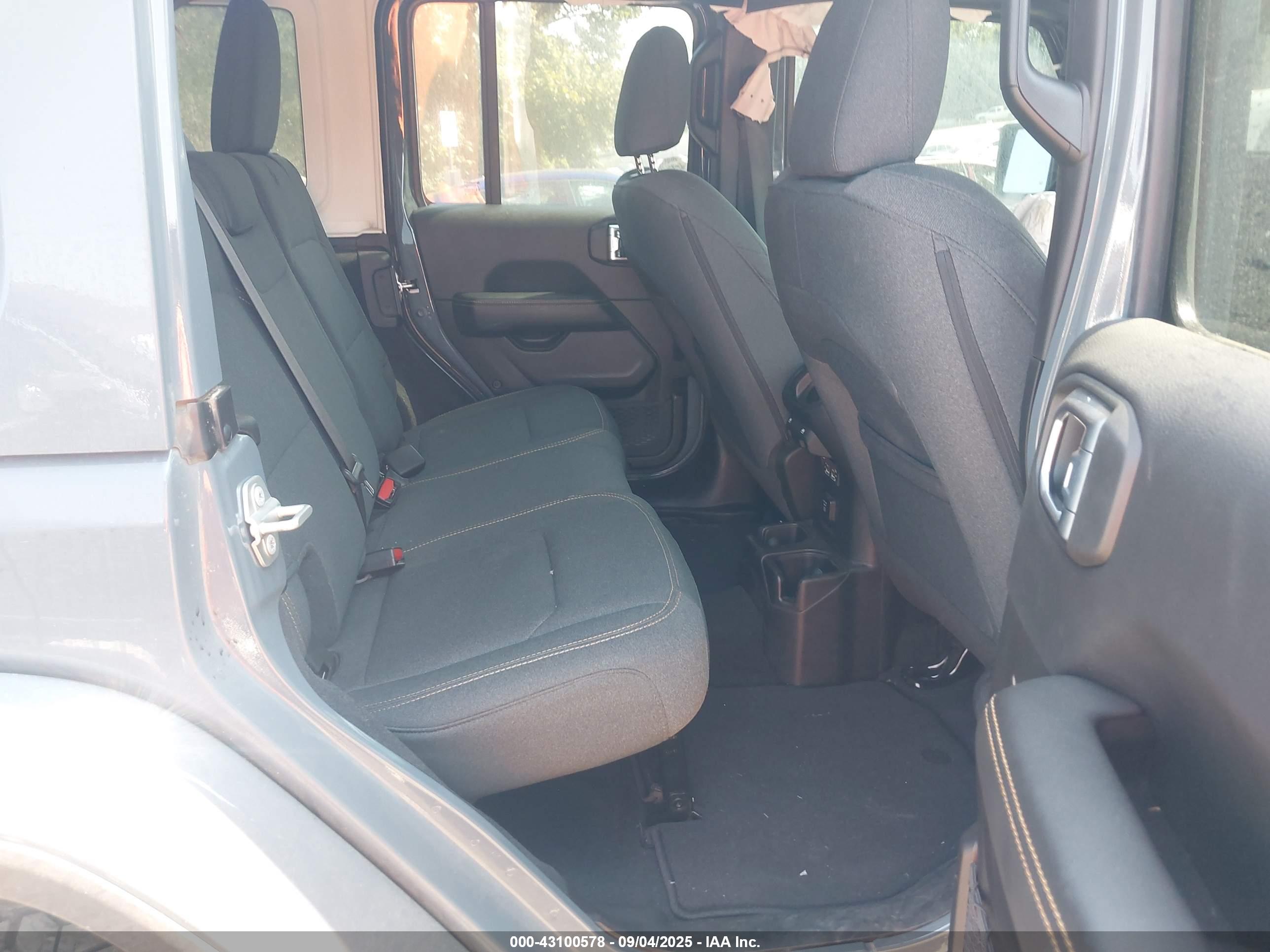 JEEP WRANGLER image 8
