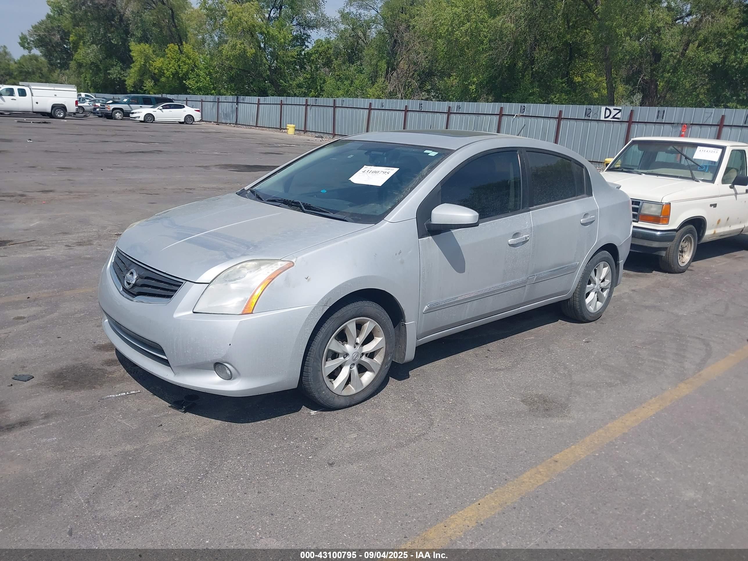 NISSAN SENTRA image 2