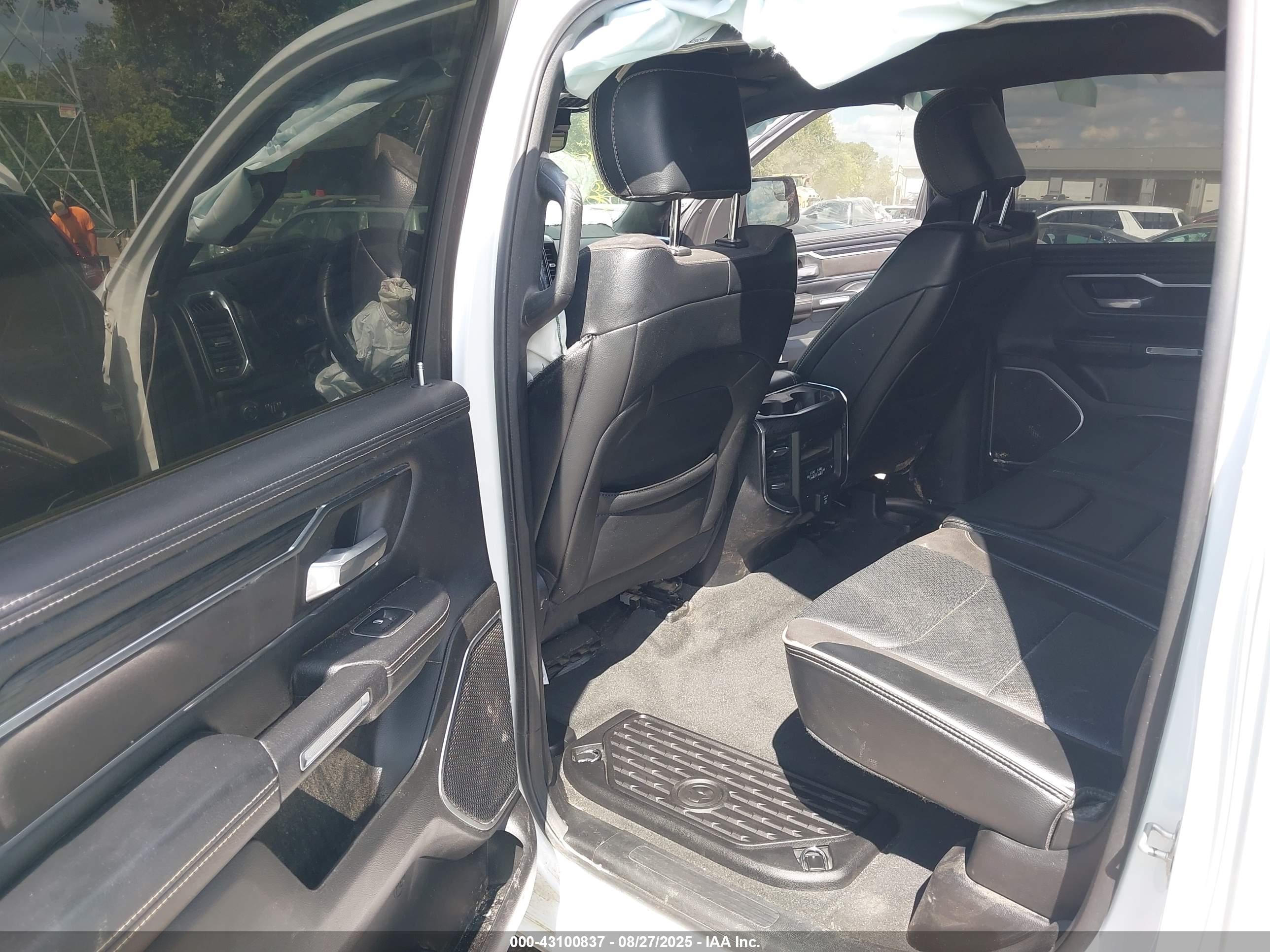 RAM 1500 image 8