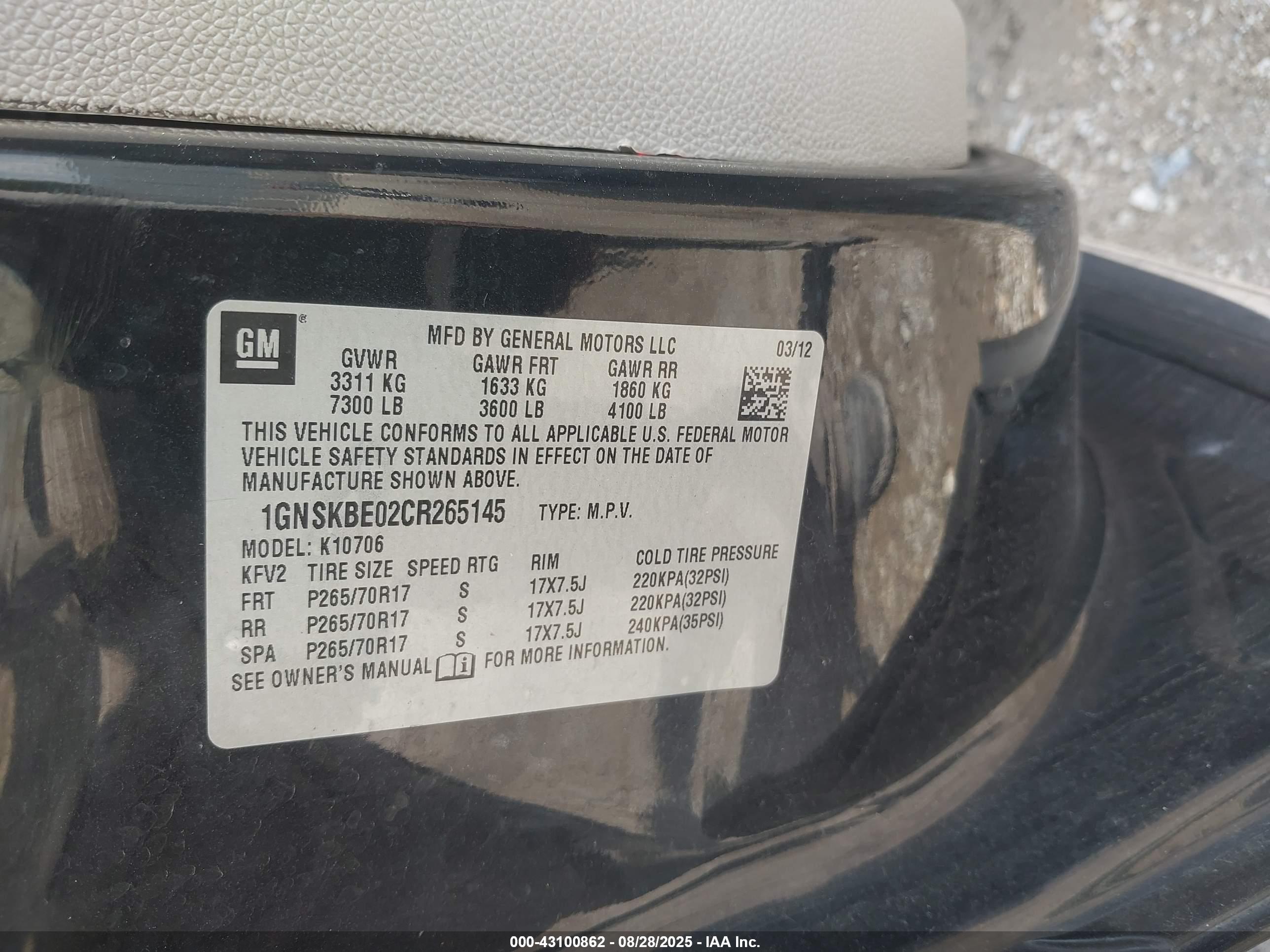 CHEVROLET TAHOE image 9