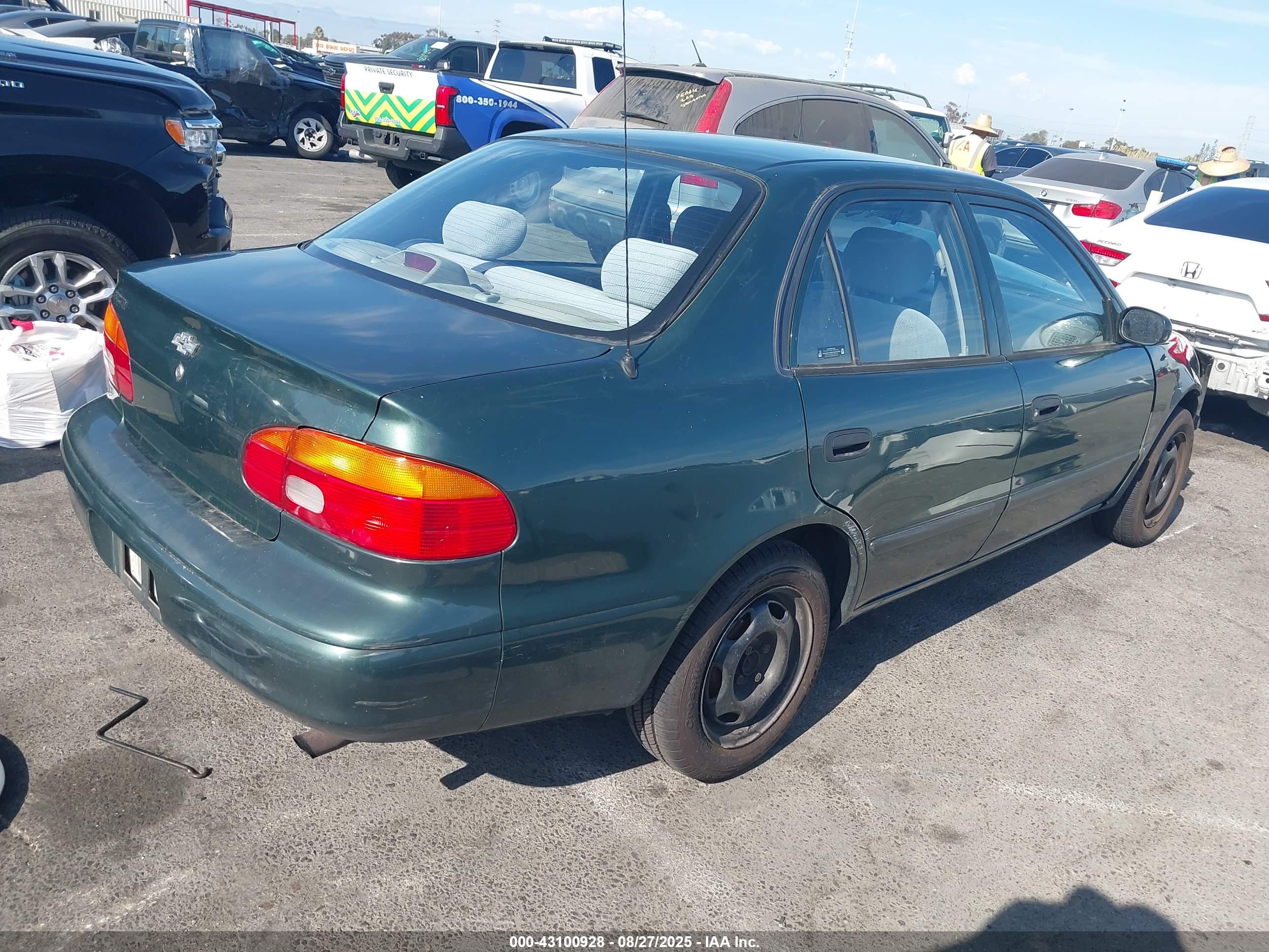 CHEVROLET PRIZM image 4