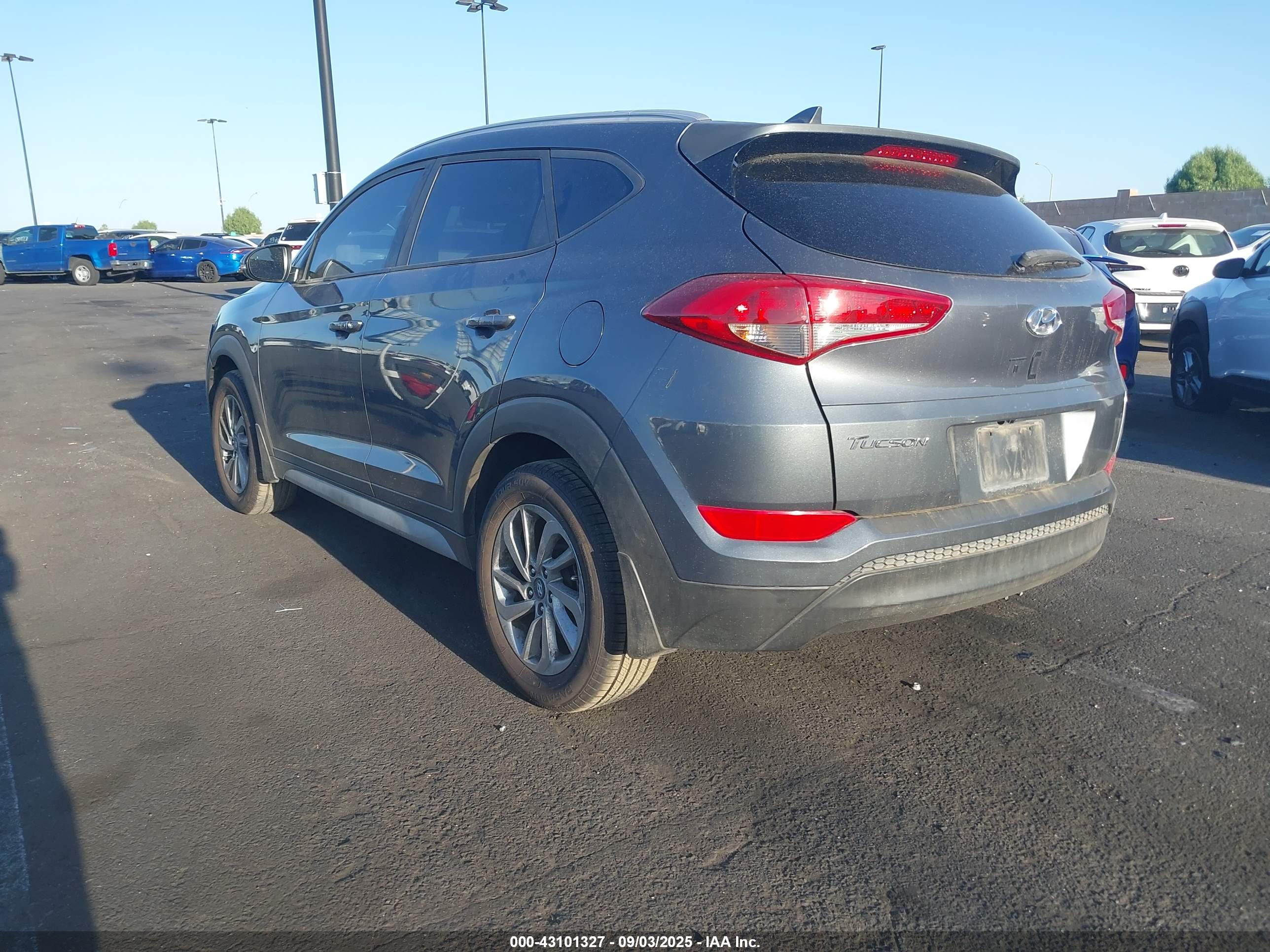 HYUNDAI TUCSON image 3