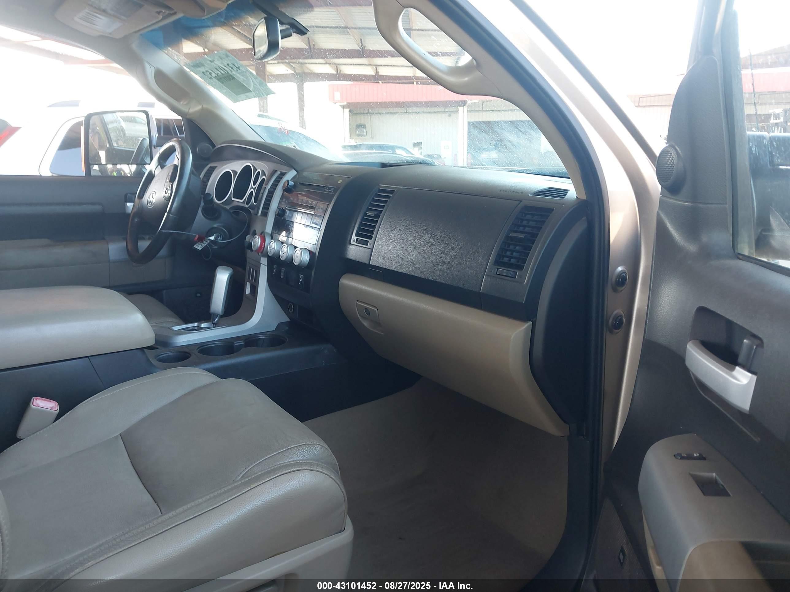 TOYOTA TUNDRA image 5