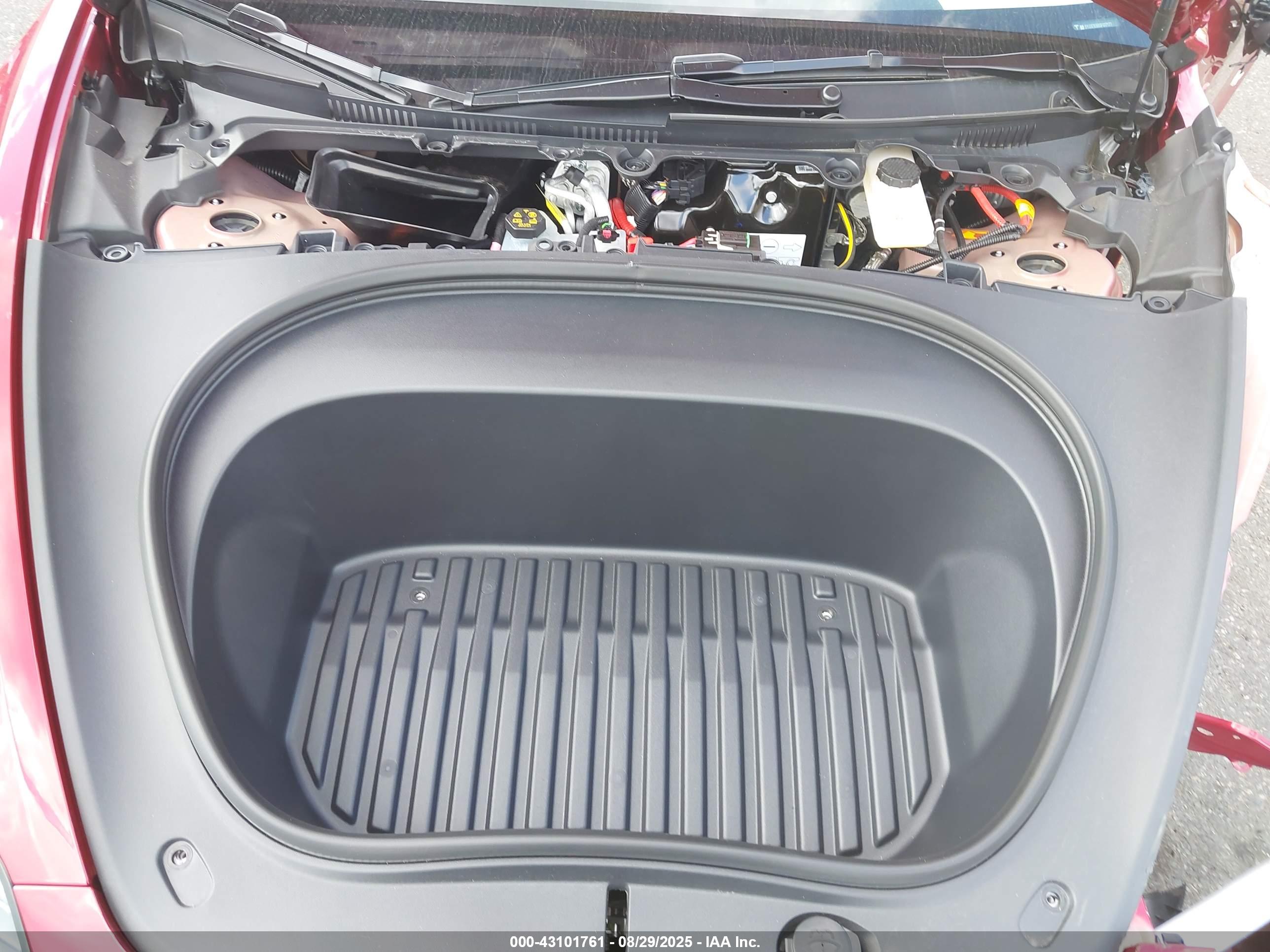 TESLA MODEL image 10