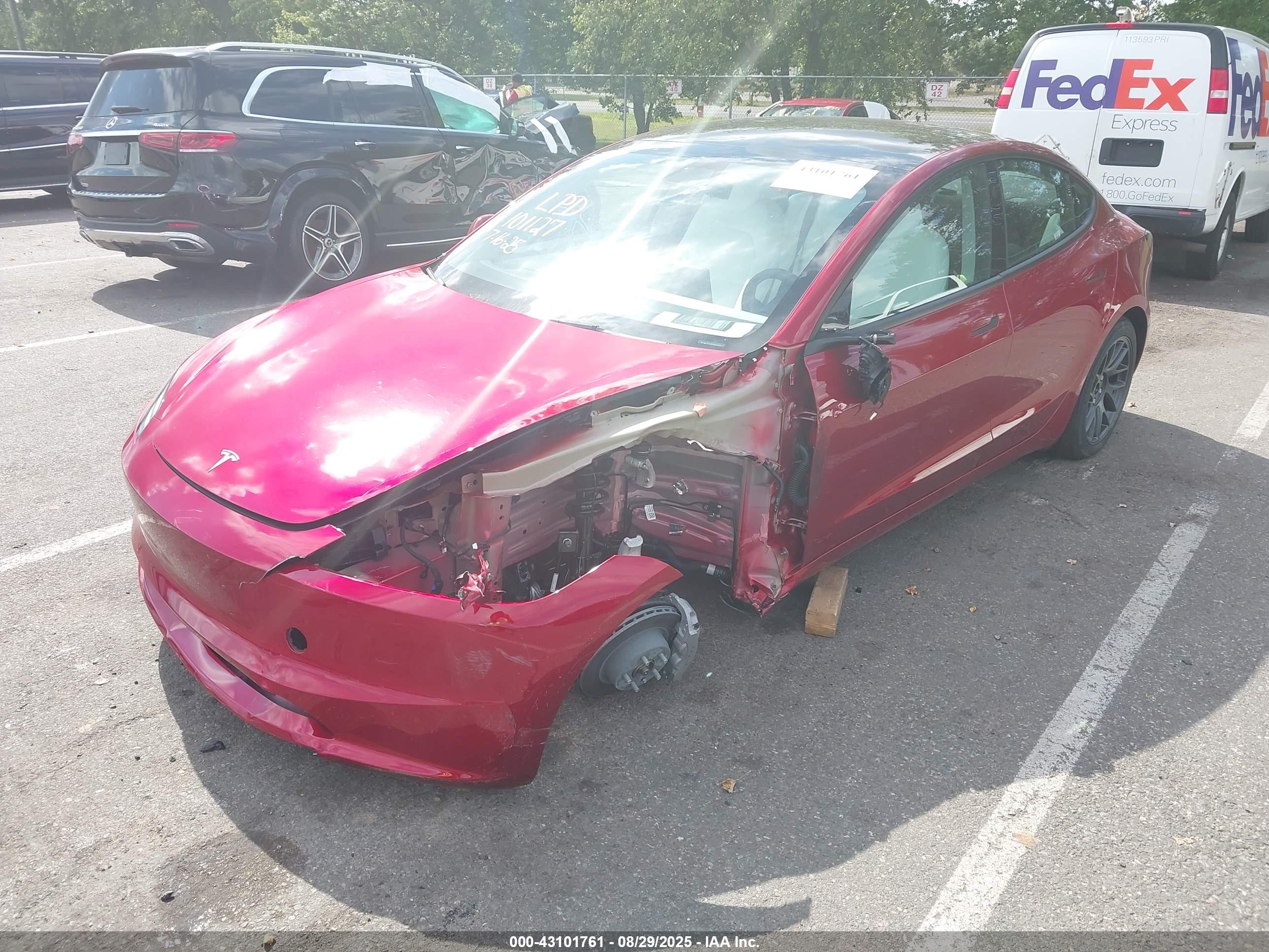 TESLA MODEL image 2