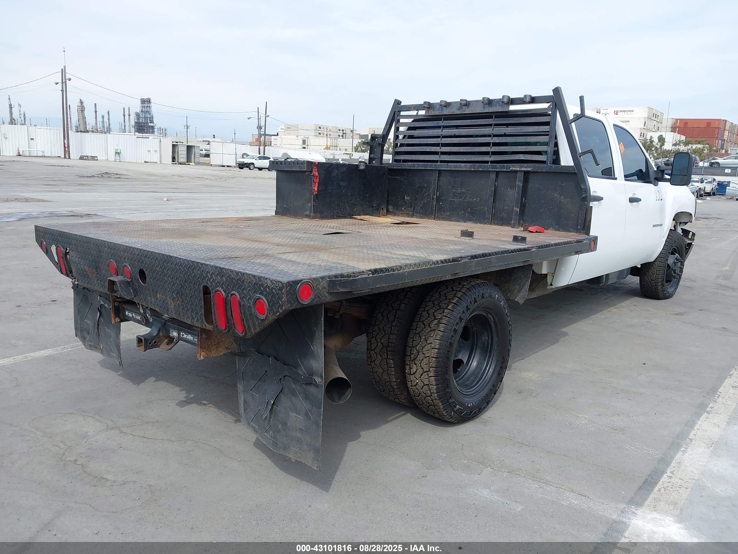 CHEVROLET SILVERADO image 4