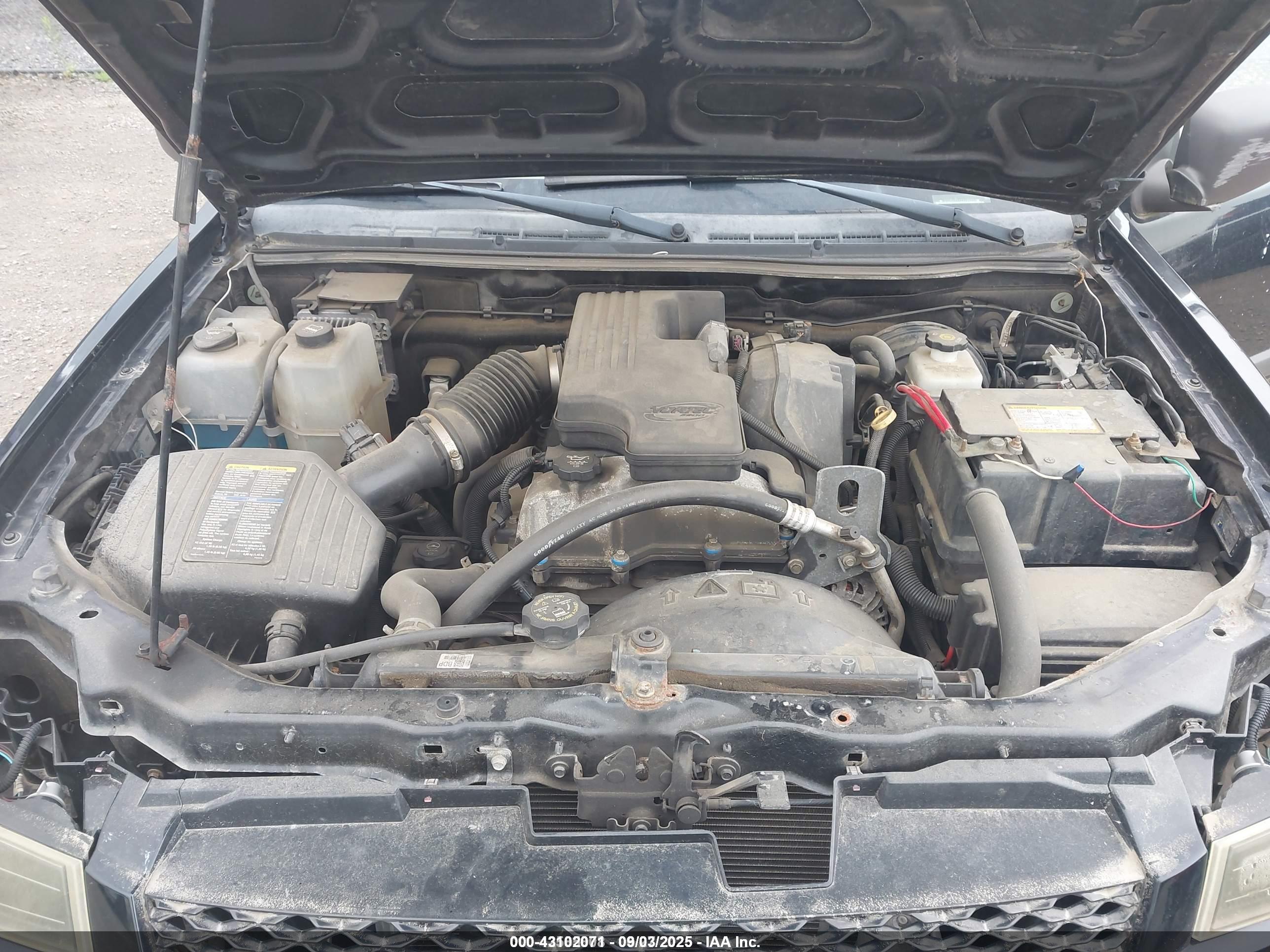 CHEVROLET COLORADO image 10