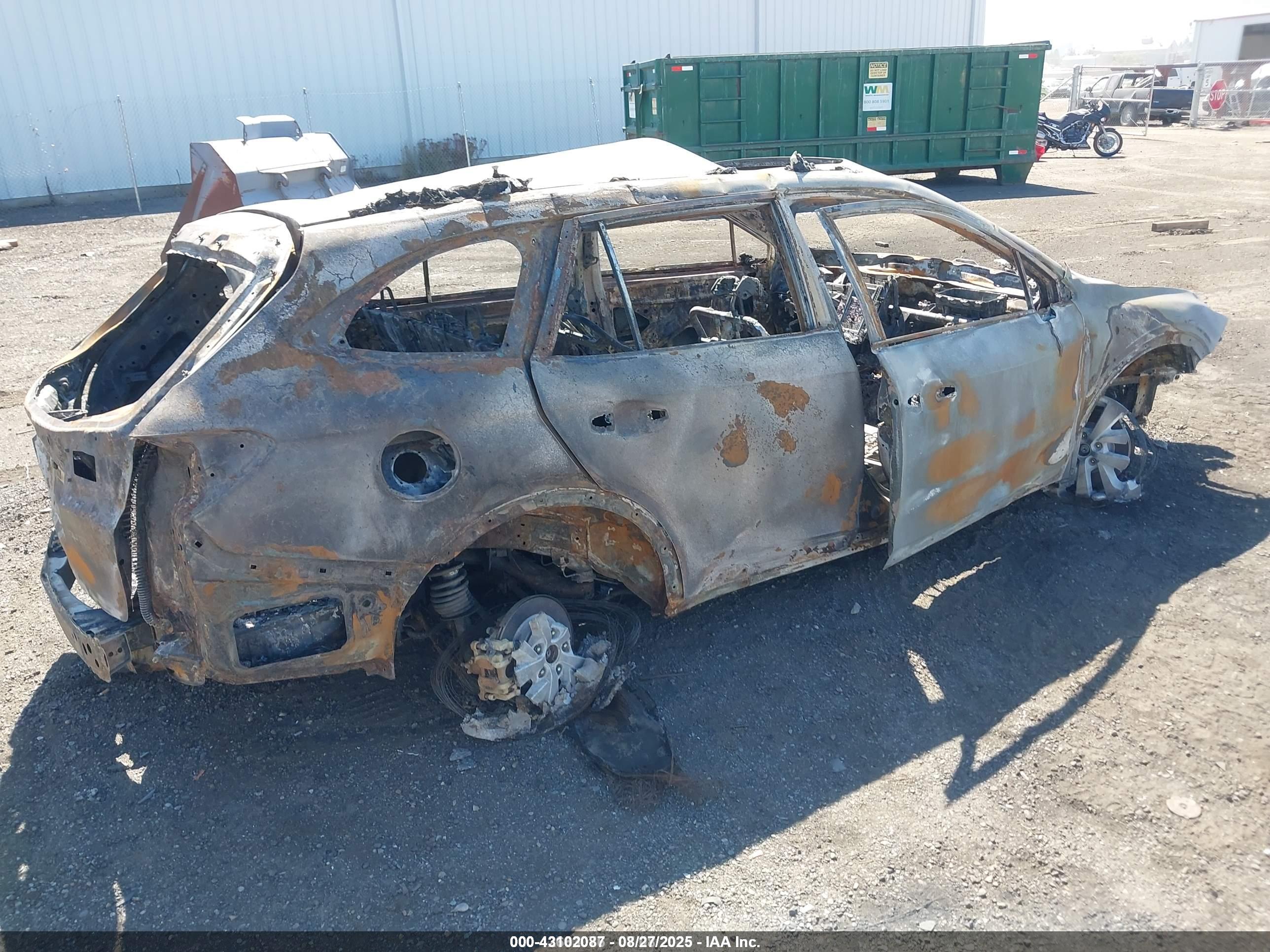 SUBARU OUTBACK image 4