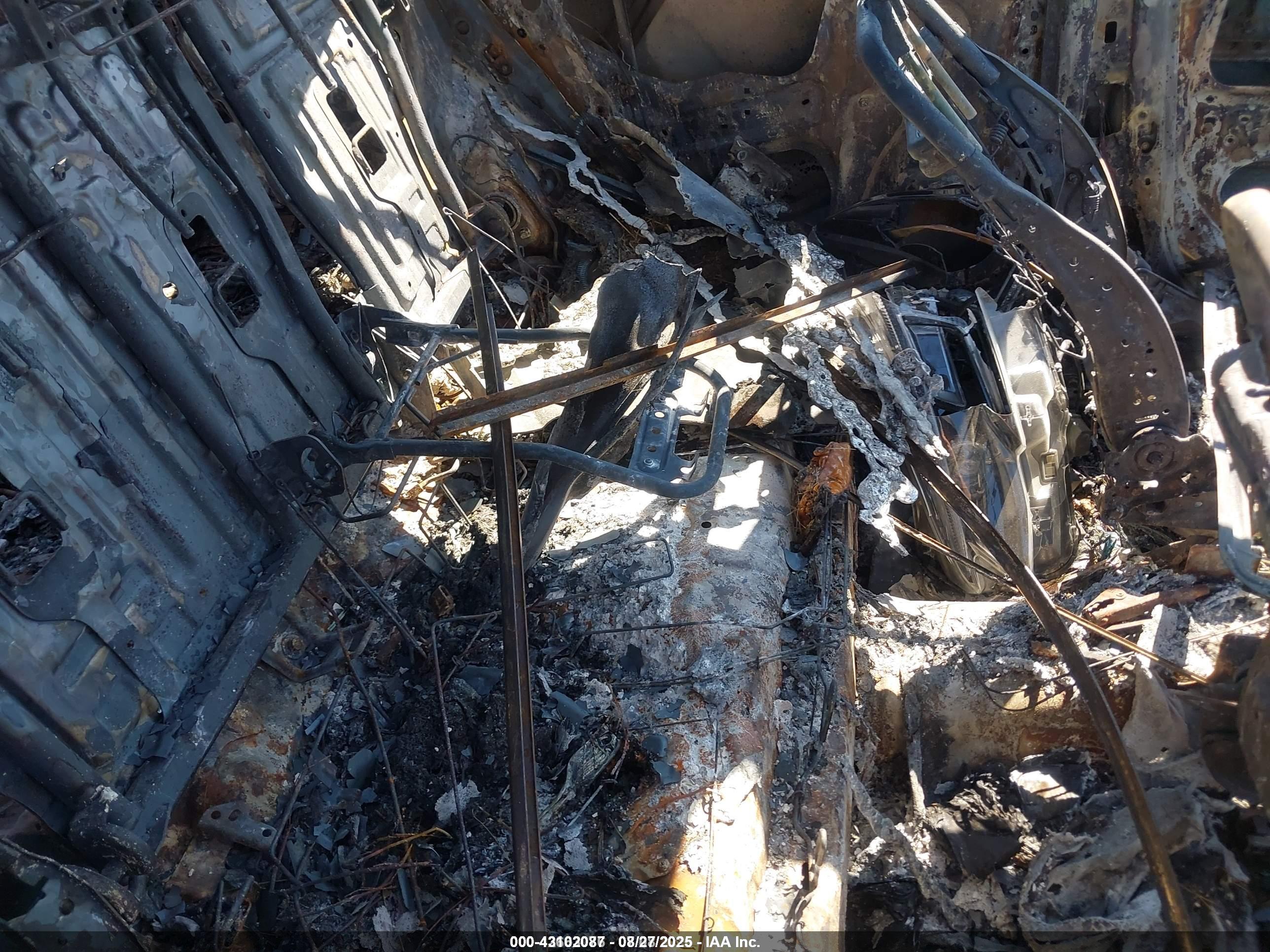SUBARU OUTBACK image 8
