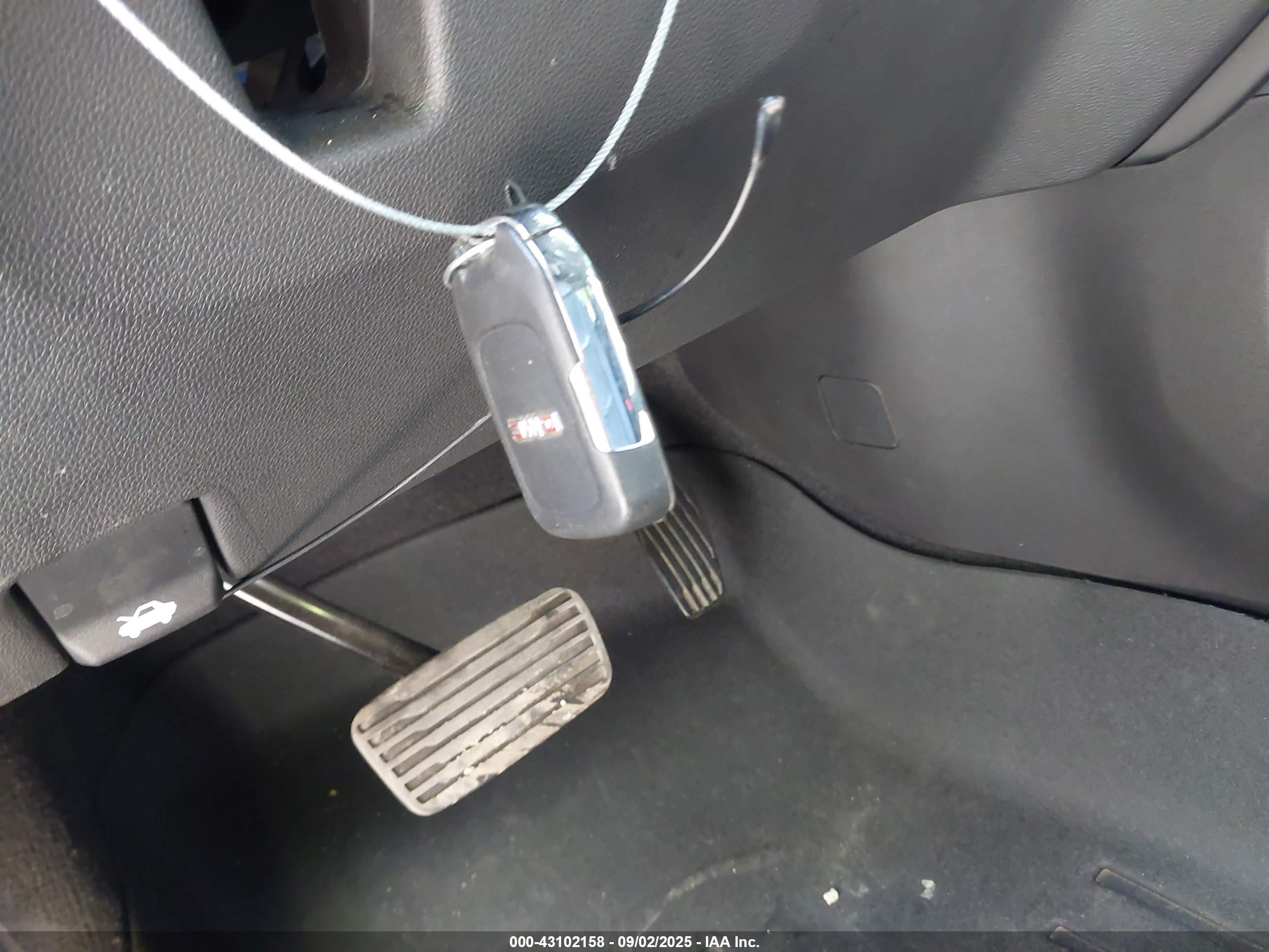 GMC SIERRA image 11