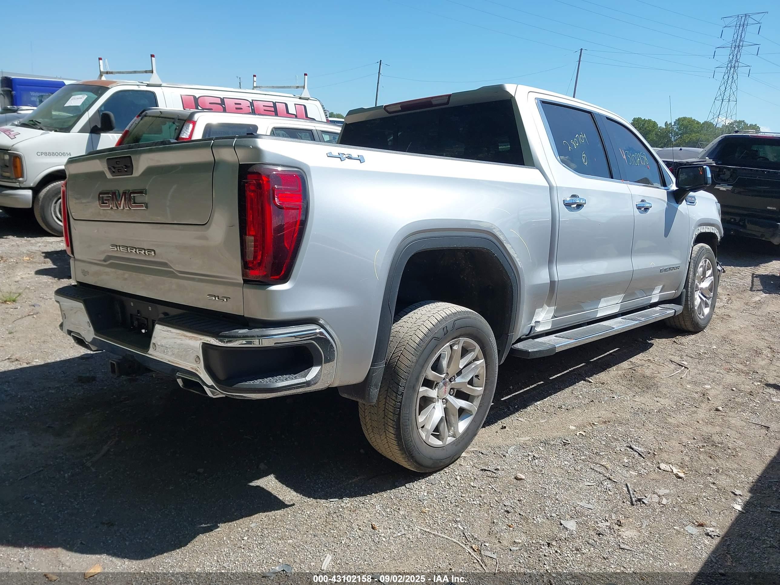 GMC SIERRA image 4