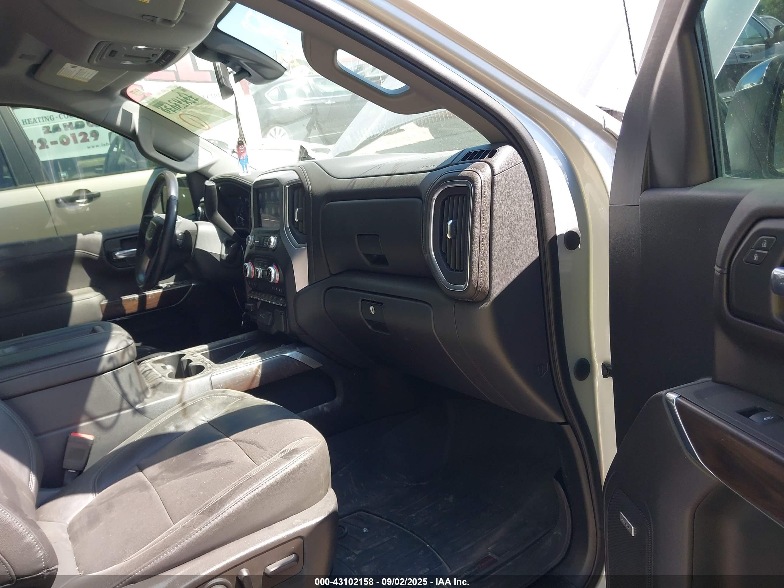 GMC SIERRA image 5