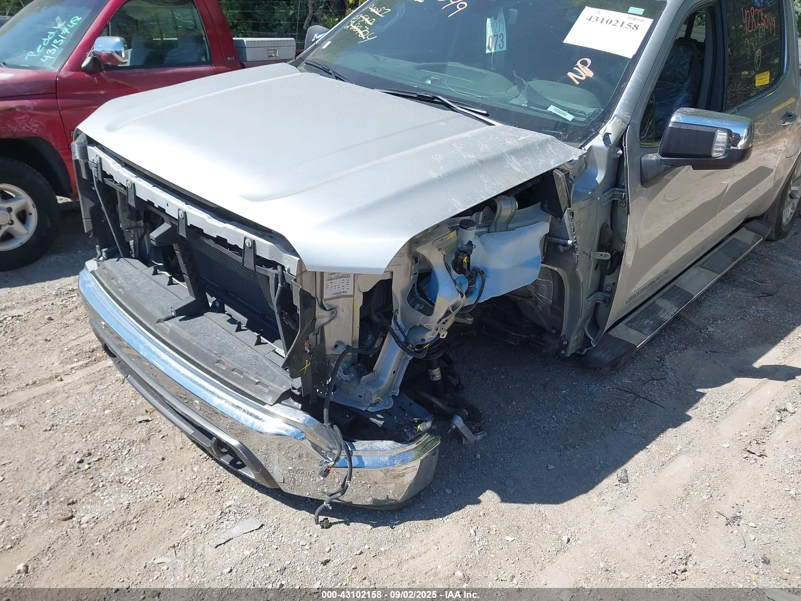 GMC SIERRA image 6