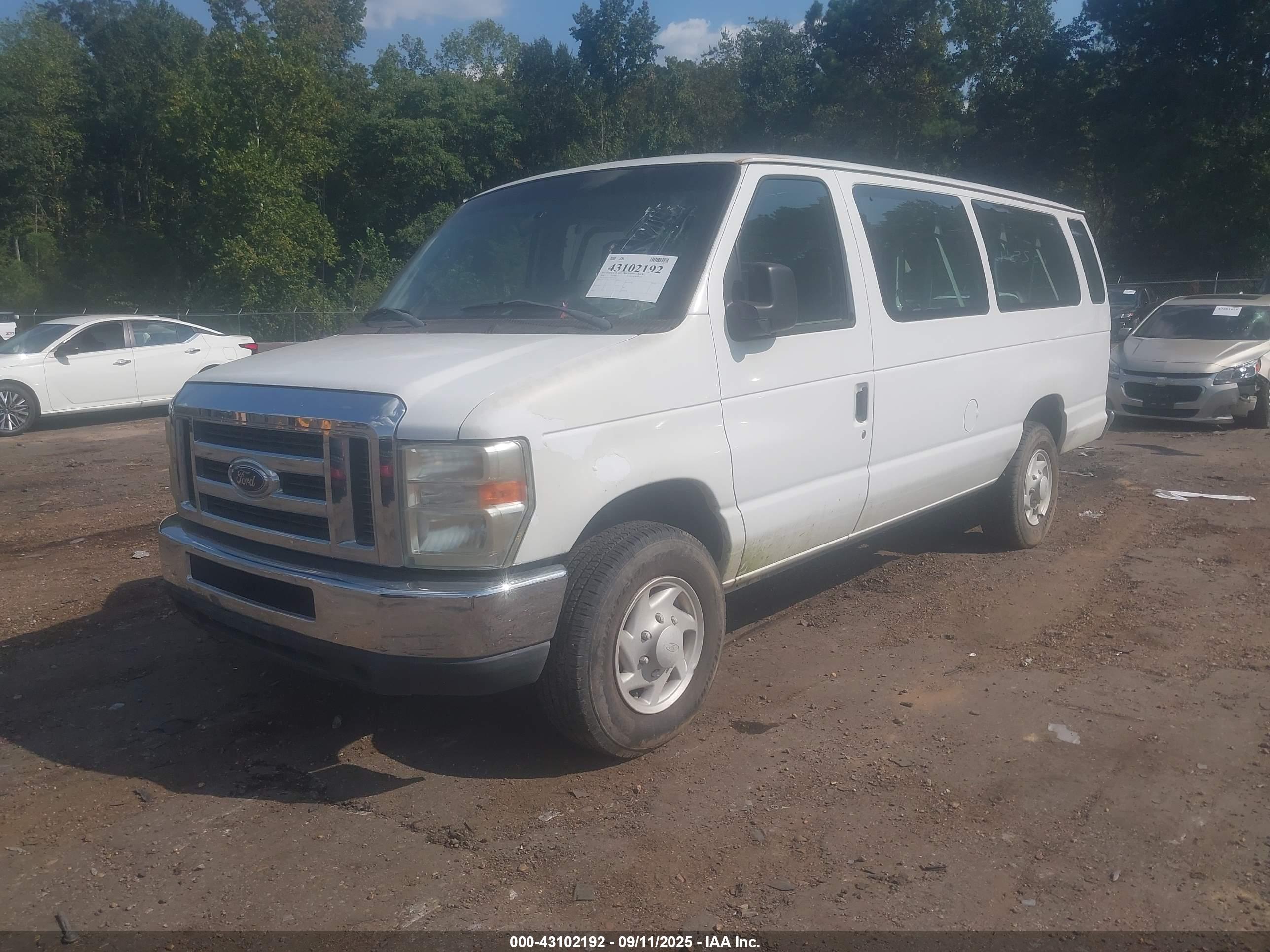 FORD E-350 image 2