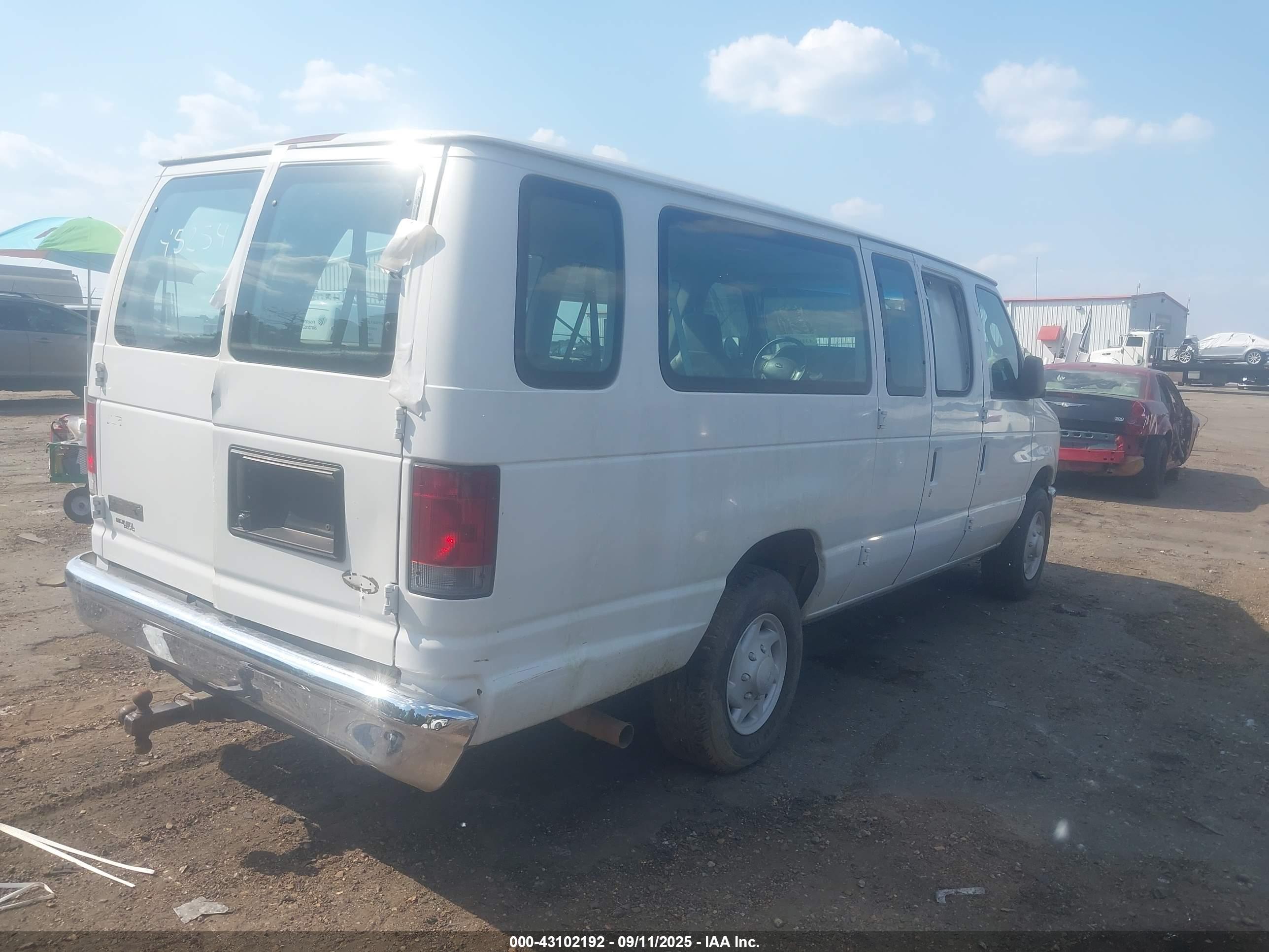 FORD E-350 image 4