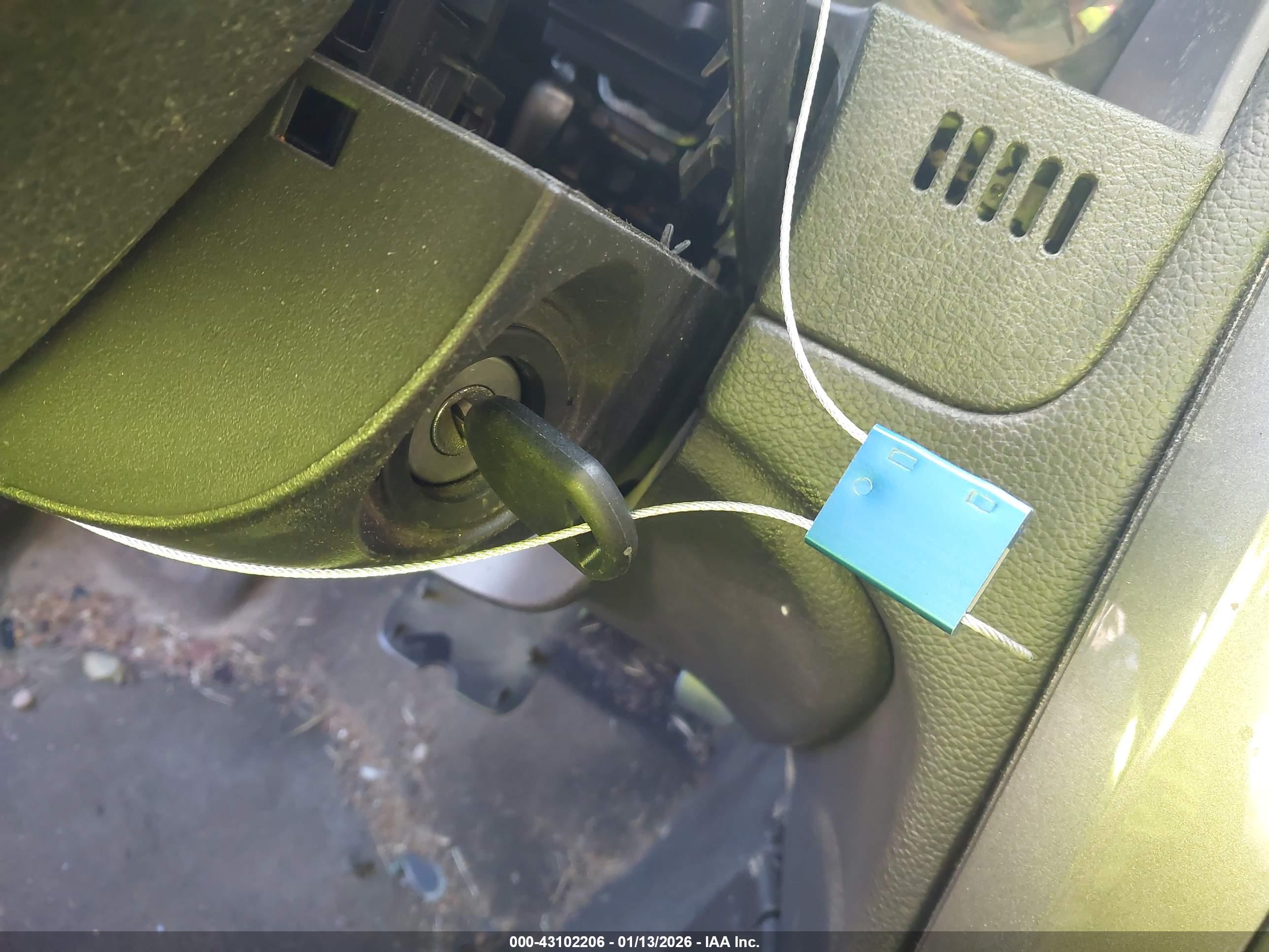 FORD FUSION image 11