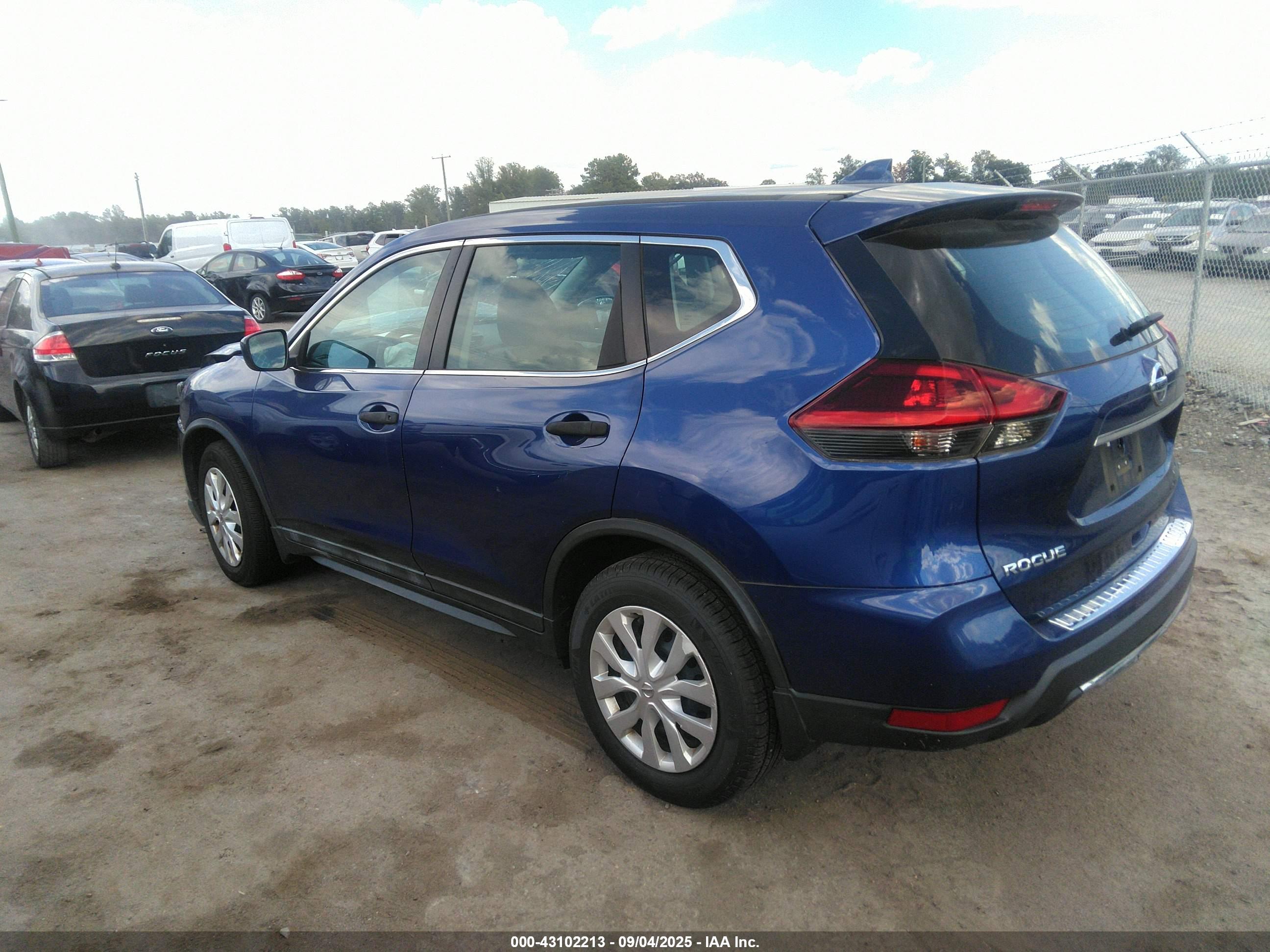 NISSAN ROGUE image 3