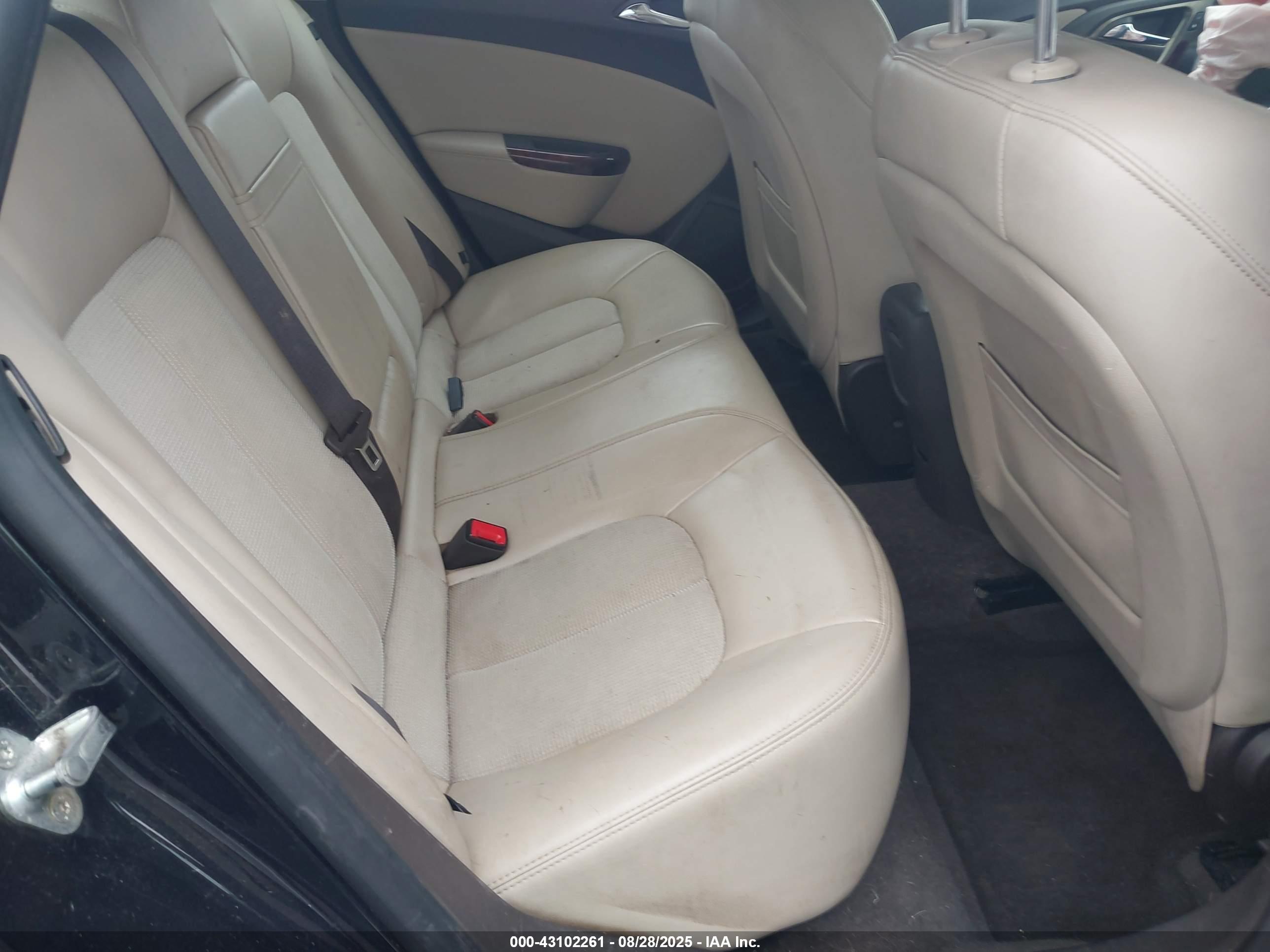 BUICK VERANO image 8