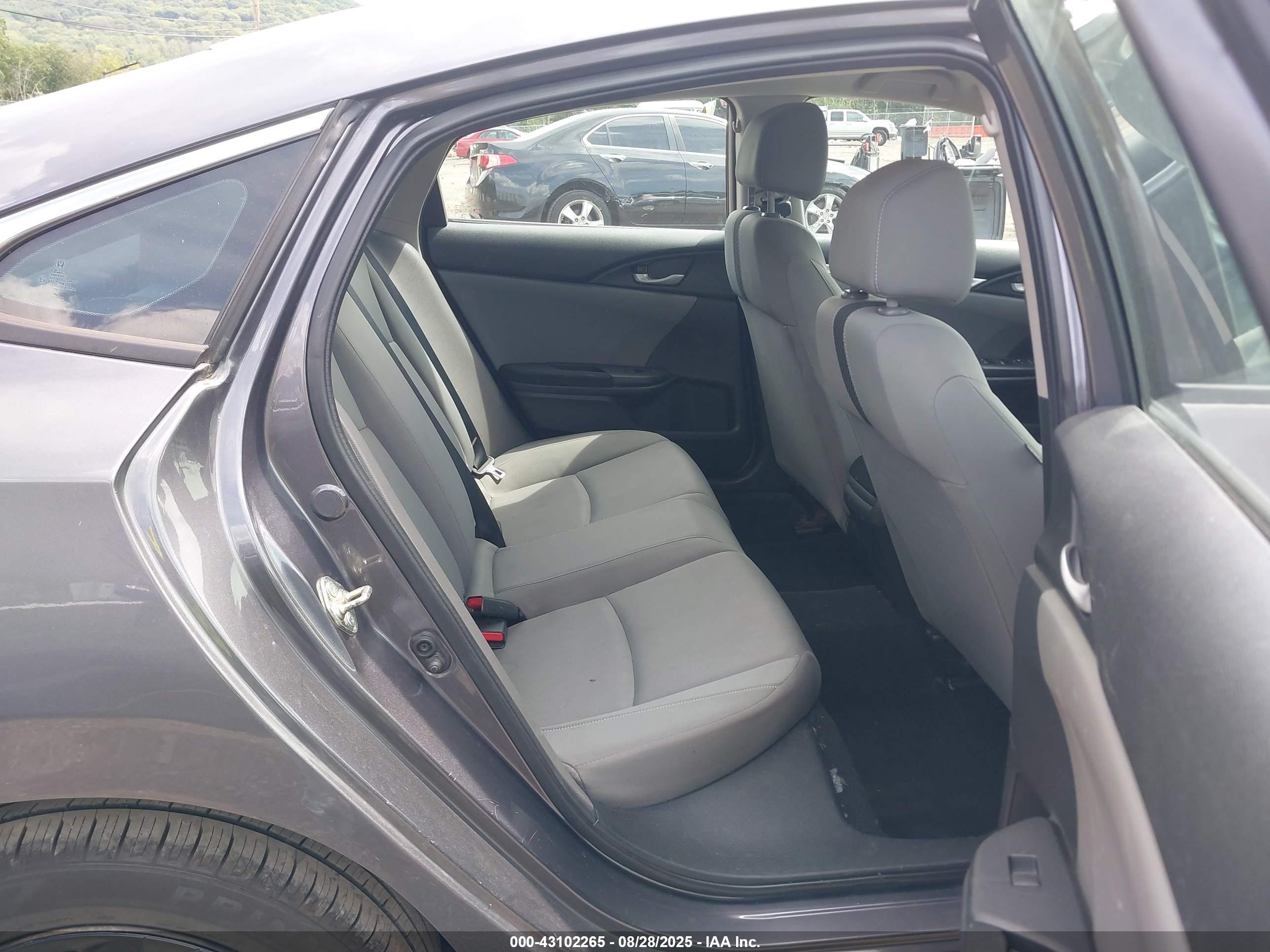 HONDA CIVIC image 8
