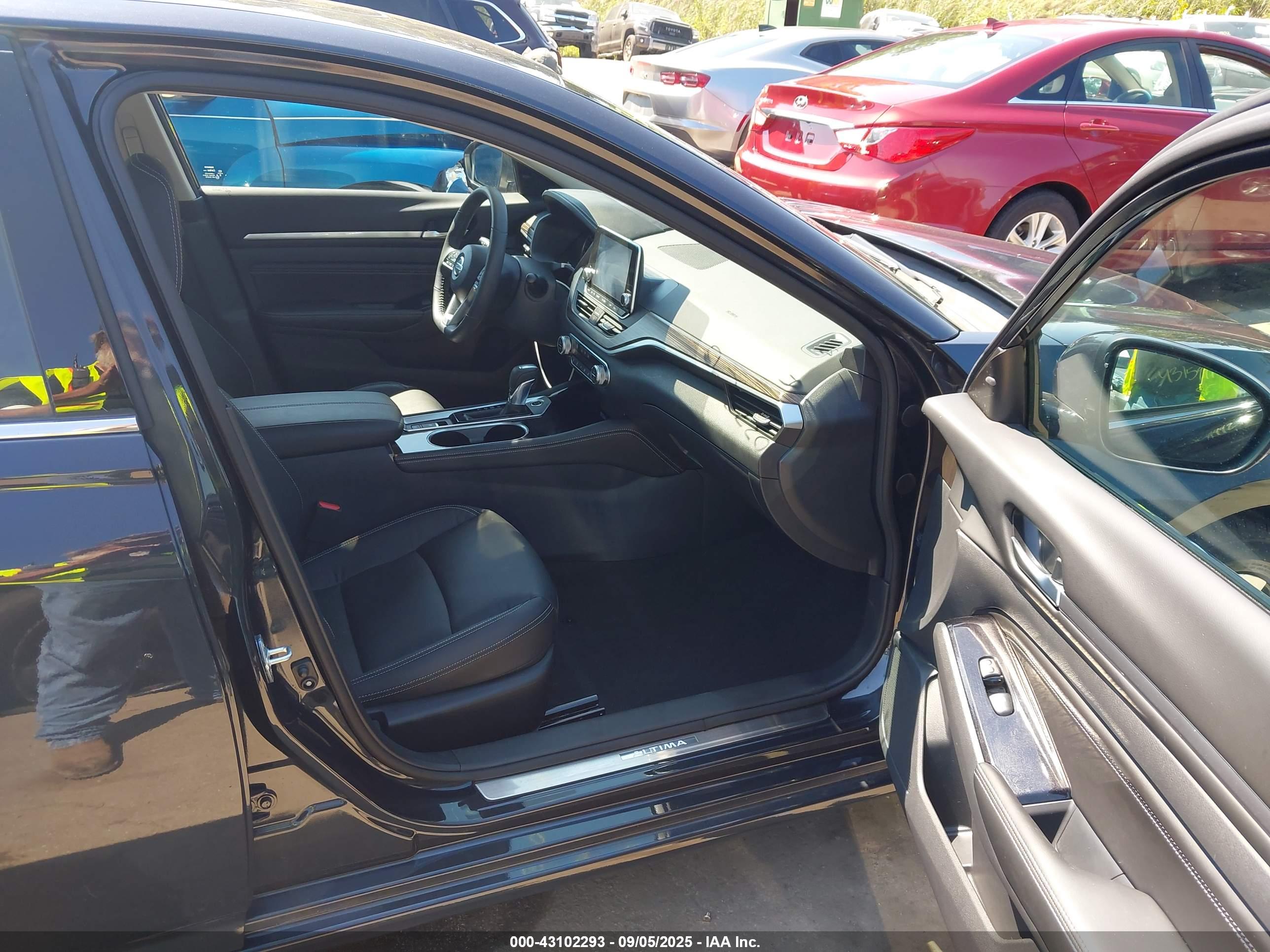 NISSAN ALTIMA image 5