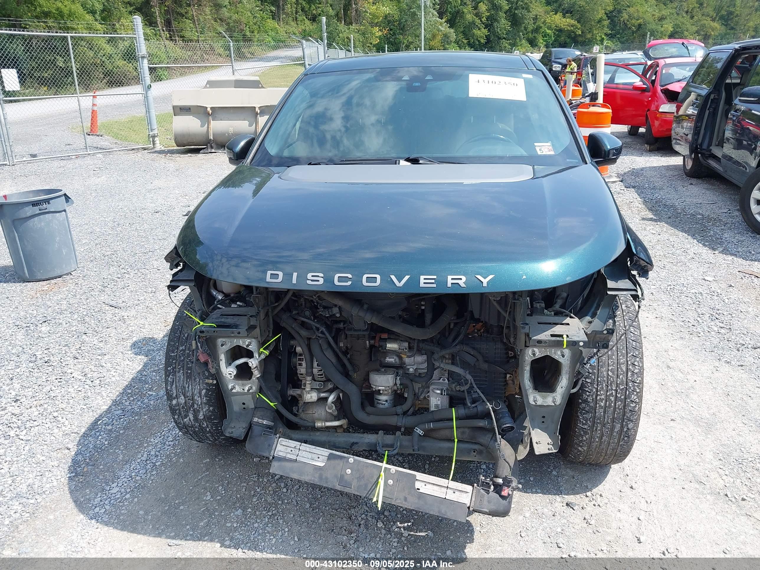 LAND ROVER image 6
