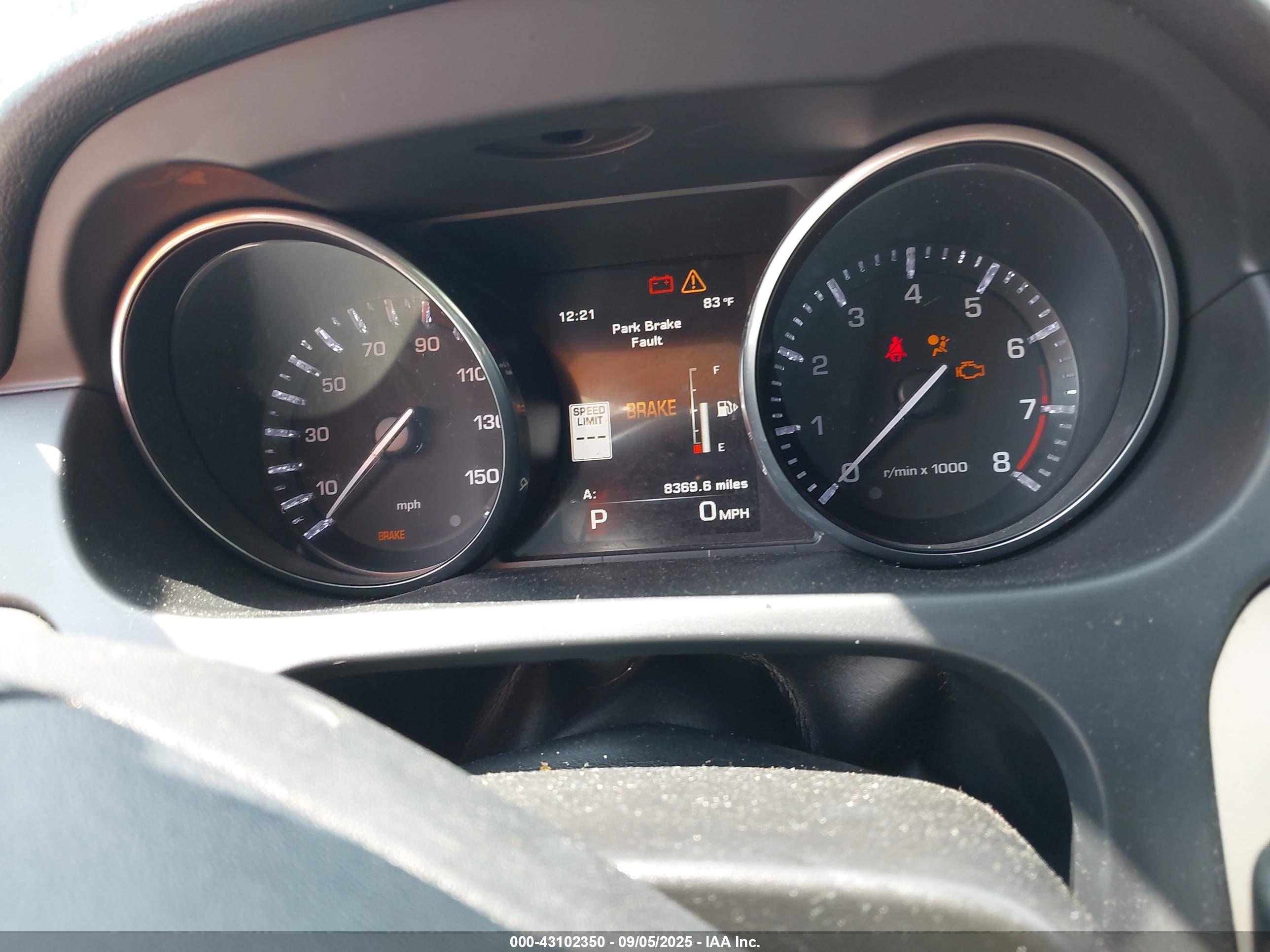 LAND ROVER image 7