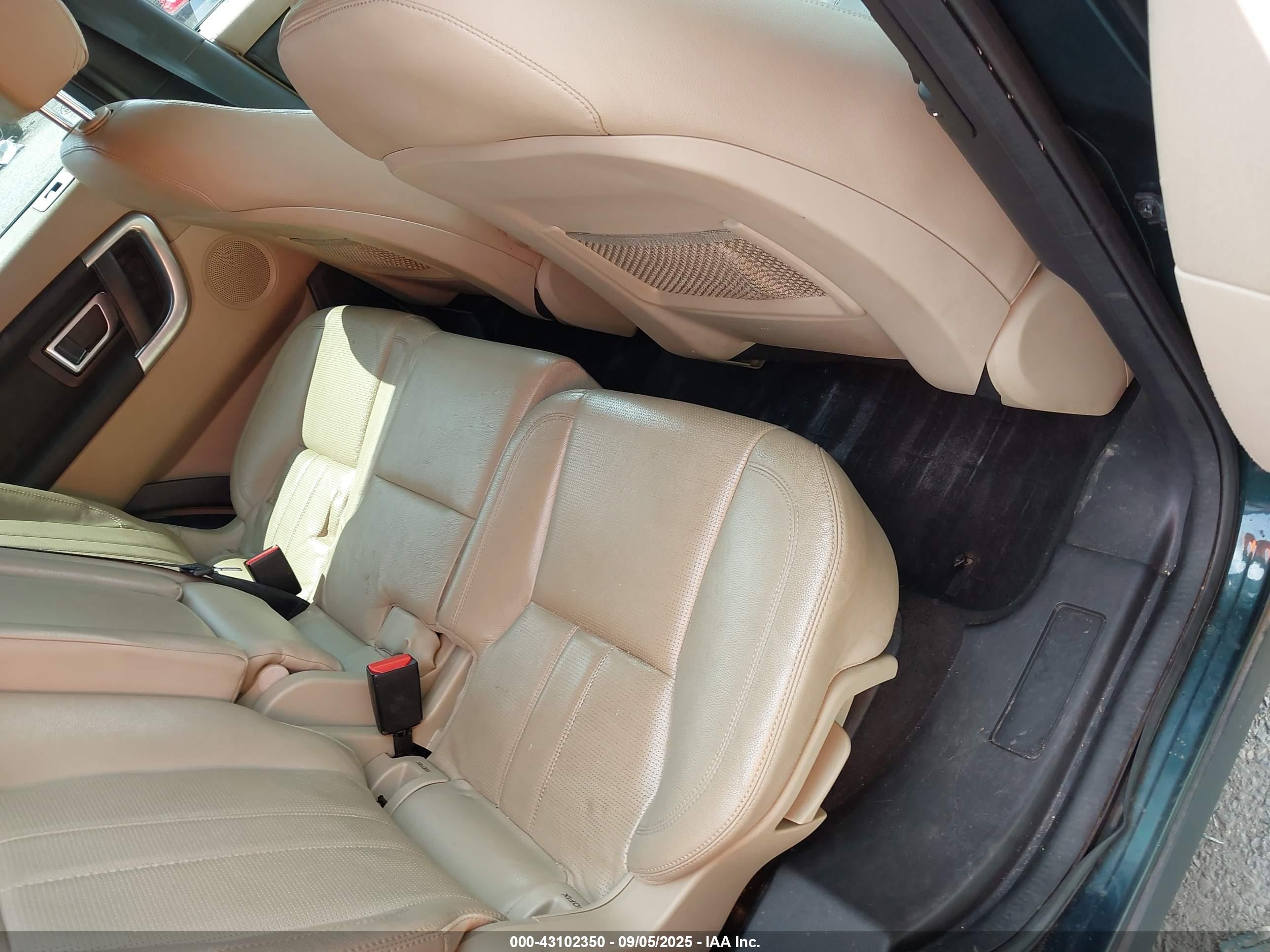 LAND ROVER image 8