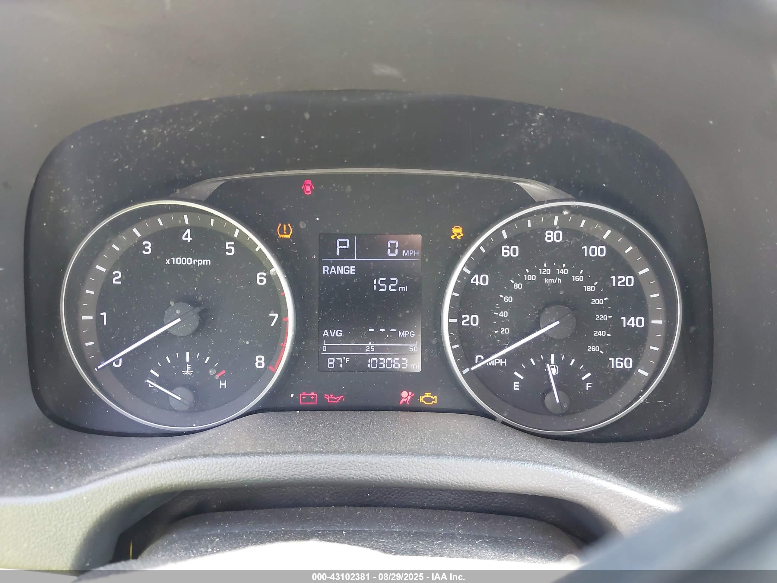 HYUNDAI ELANTRA image 7