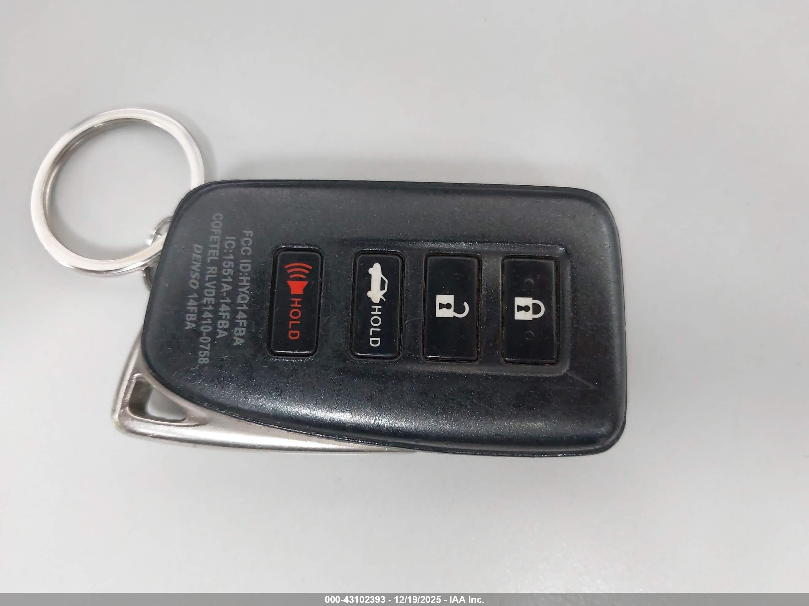 LEXUS IS image 11