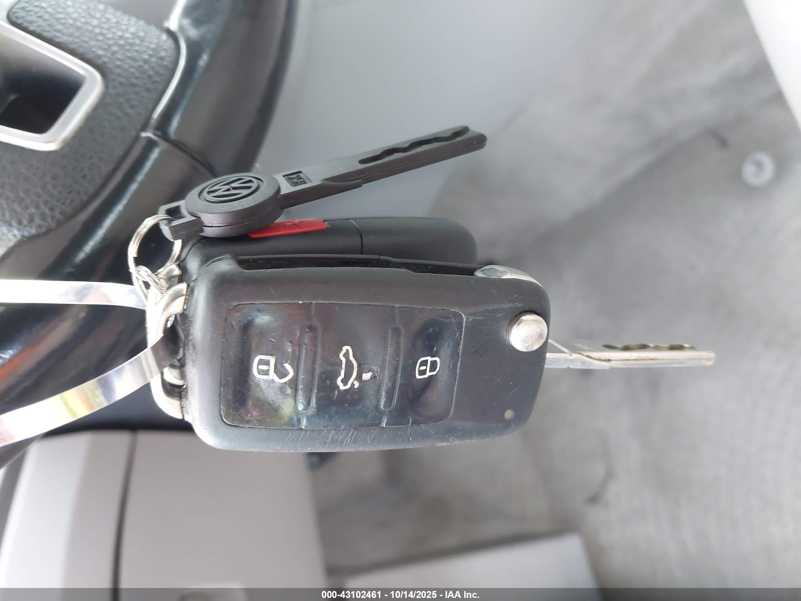 VOLKSWAGEN PASSAT image 11