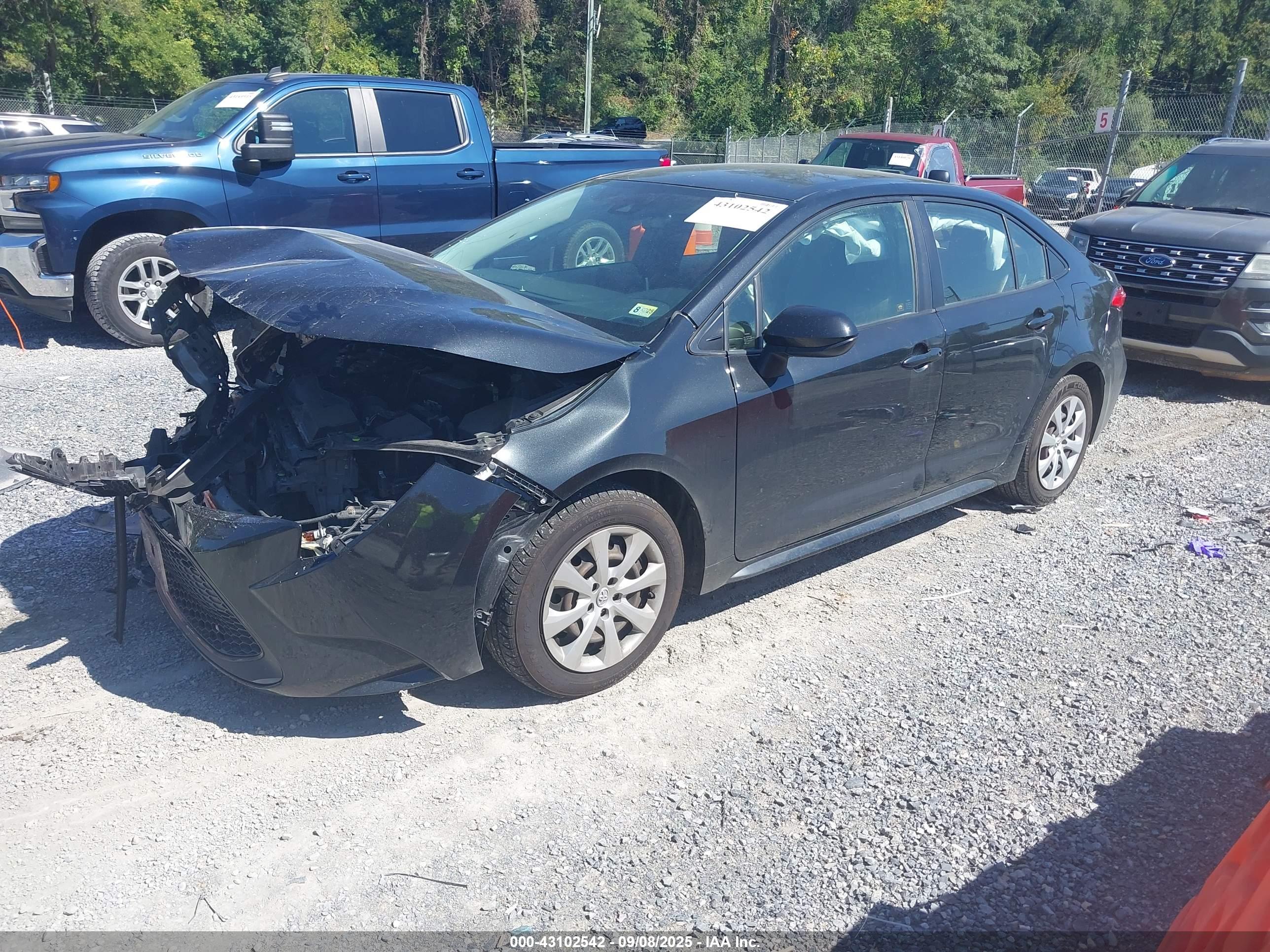 TOYOTA COROLLA image 2