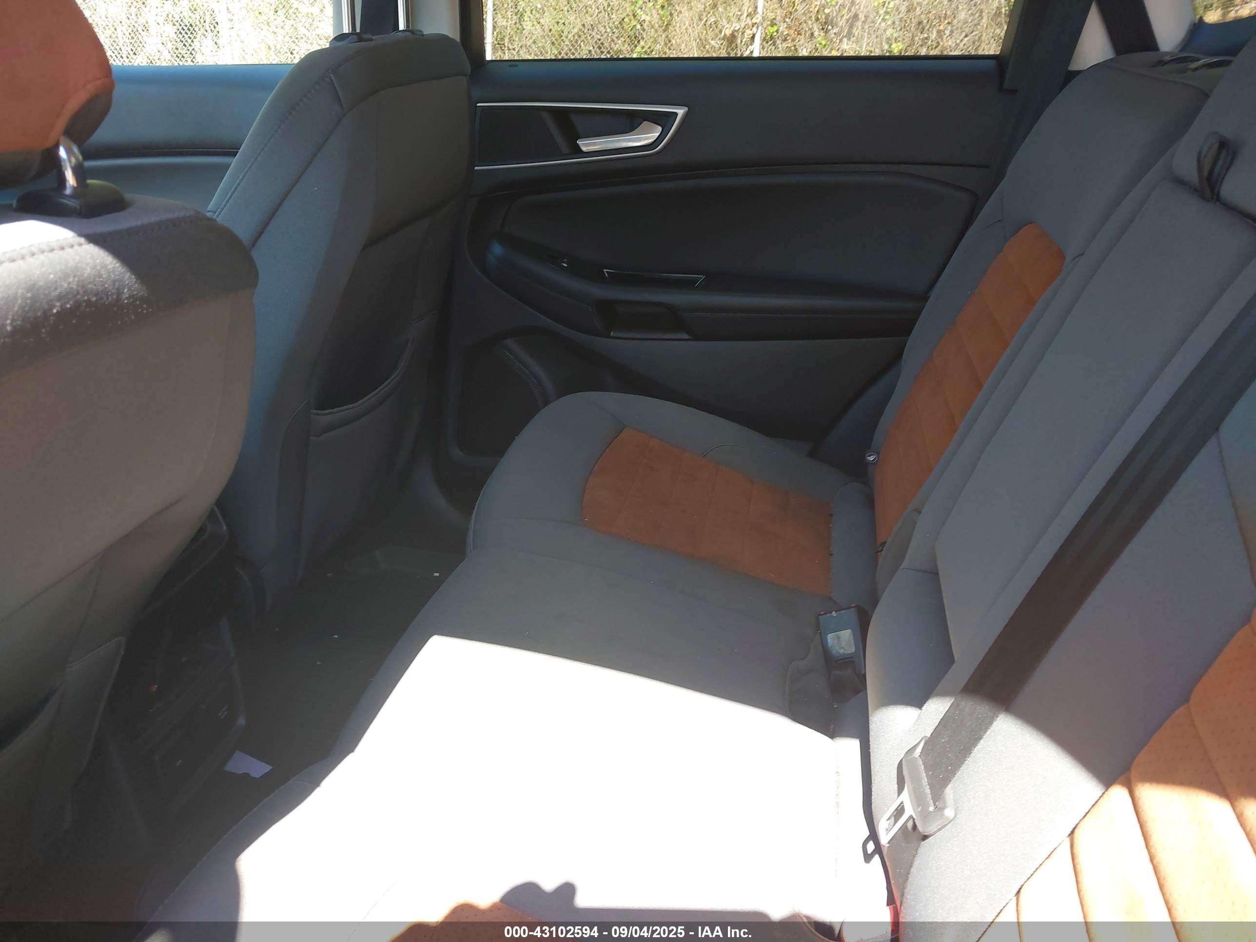 FORD EDGE image 8