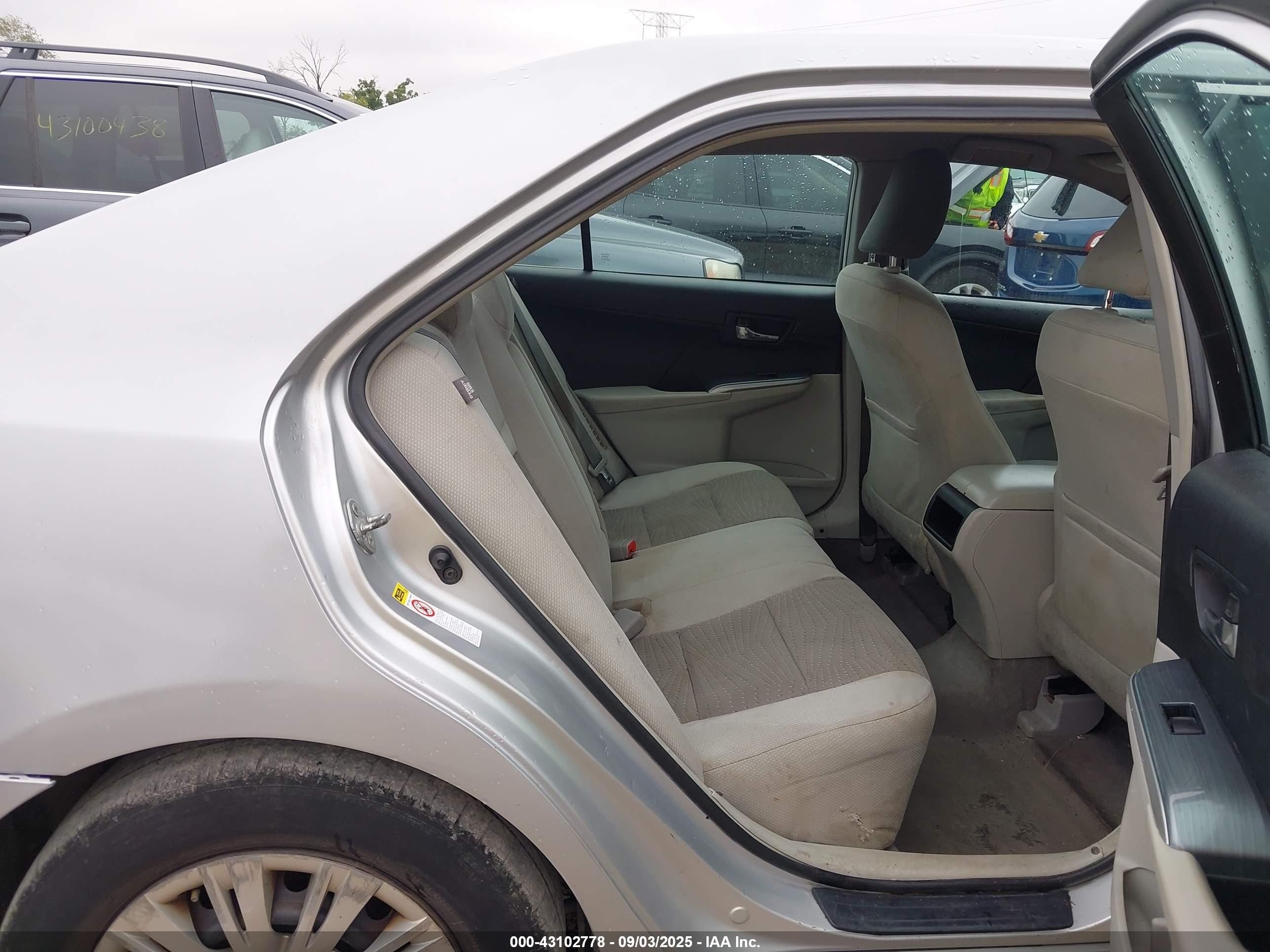 TOYOTA CAMRY image 8