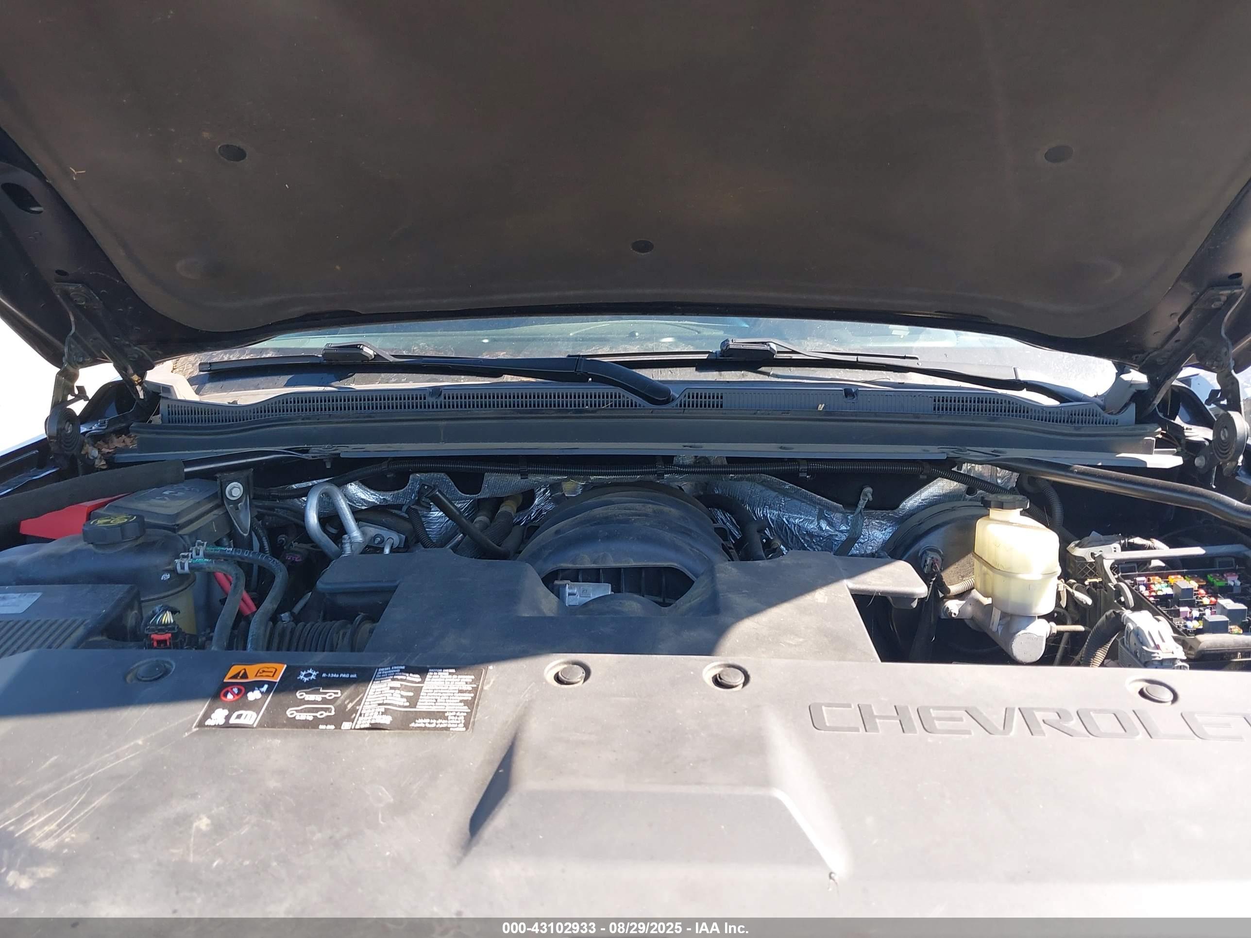 CHEVROLET TAHOE image 10