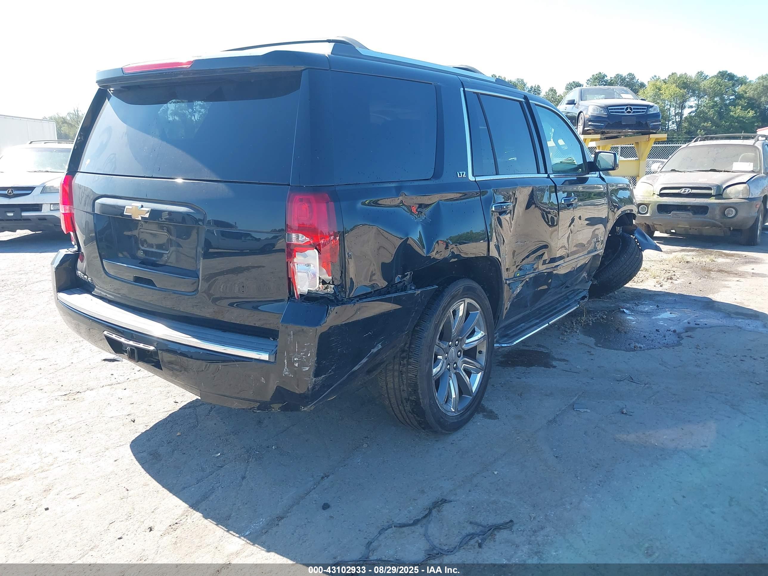 CHEVROLET TAHOE image 4