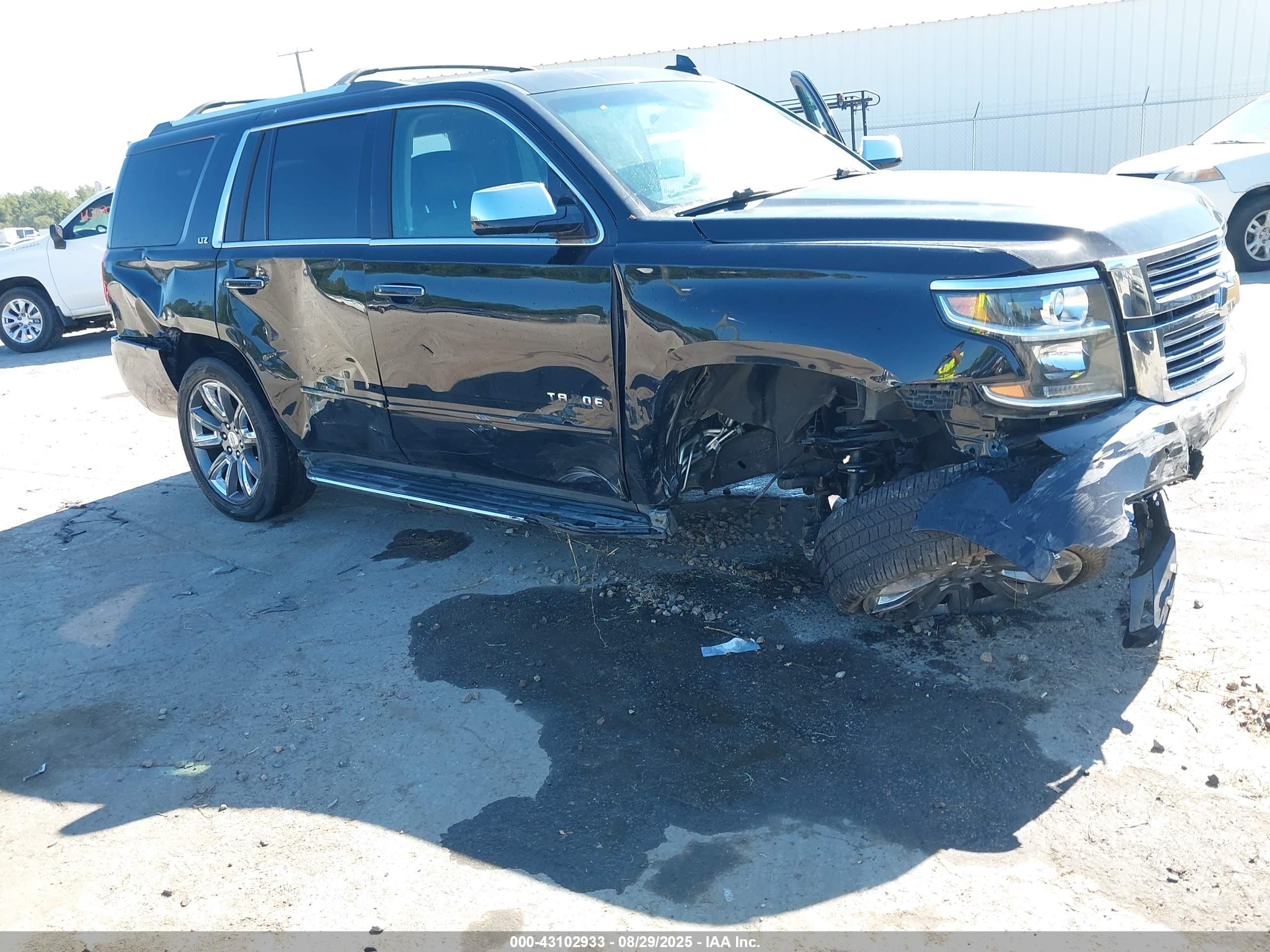 CHEVROLET TAHOE image 6