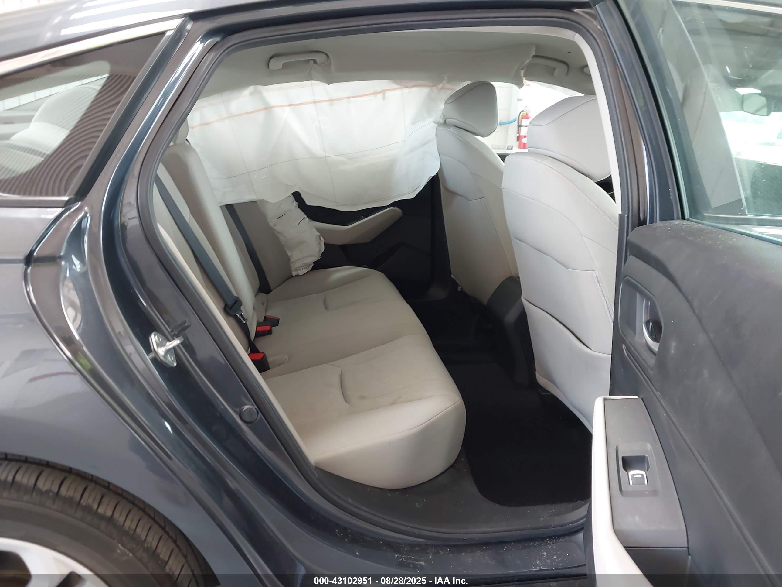 HONDA ACCORD image 8